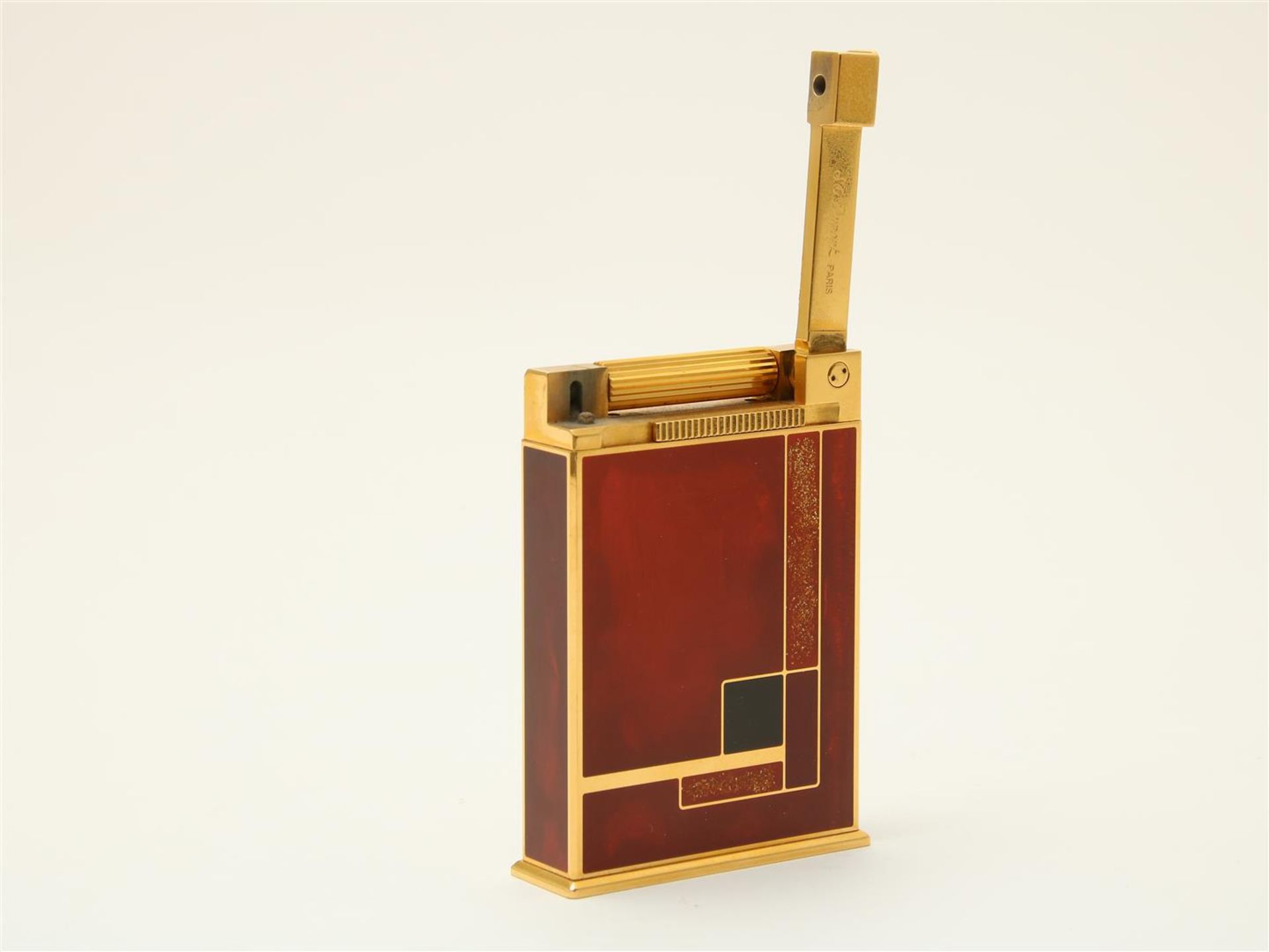 Table lighter with lacquer, Dupont Paris, model Jeroboam, numbered 15DAA93, height 10 cm. (In - Image 2 of 4