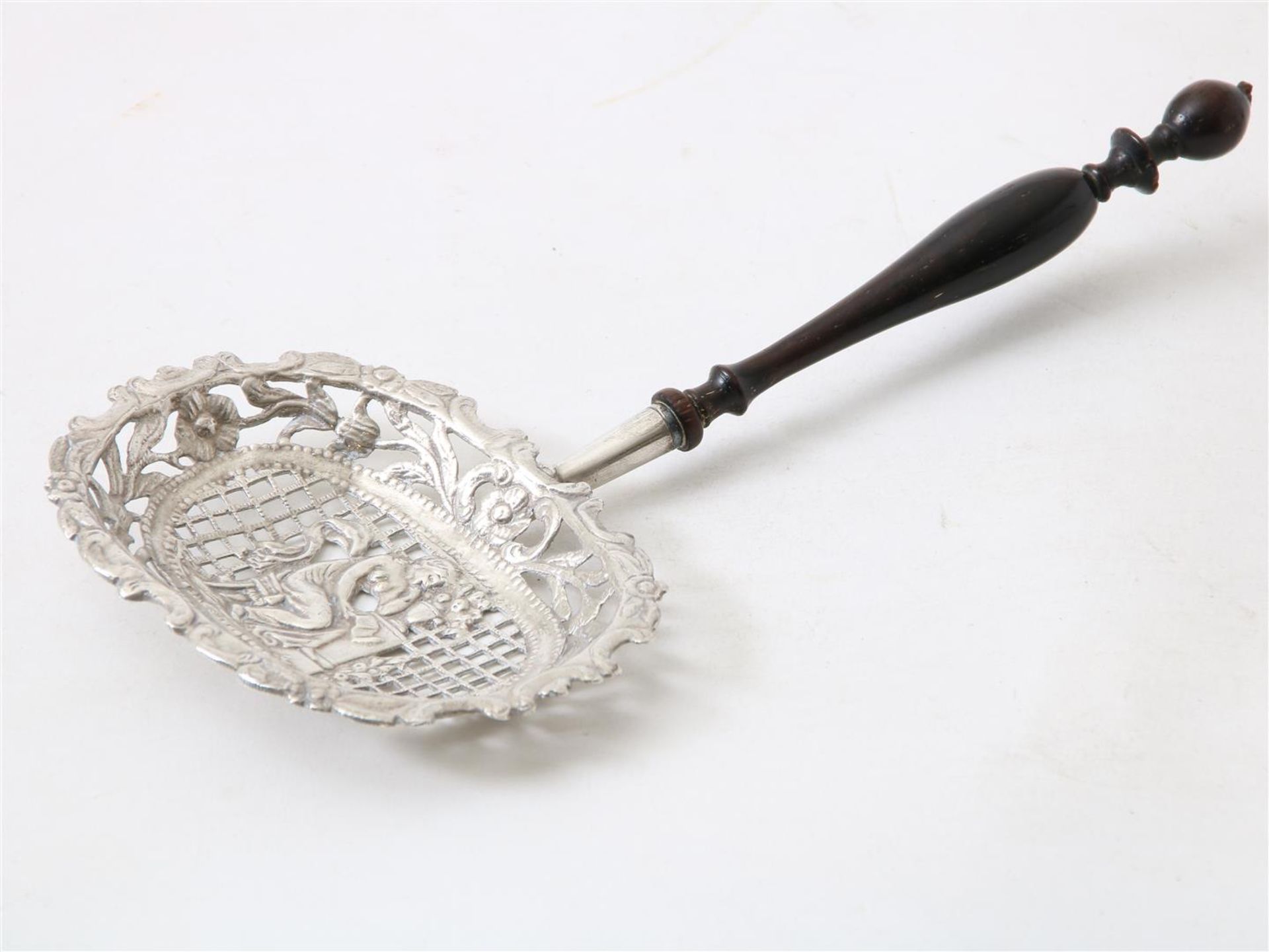 Silver wet fruit scoop