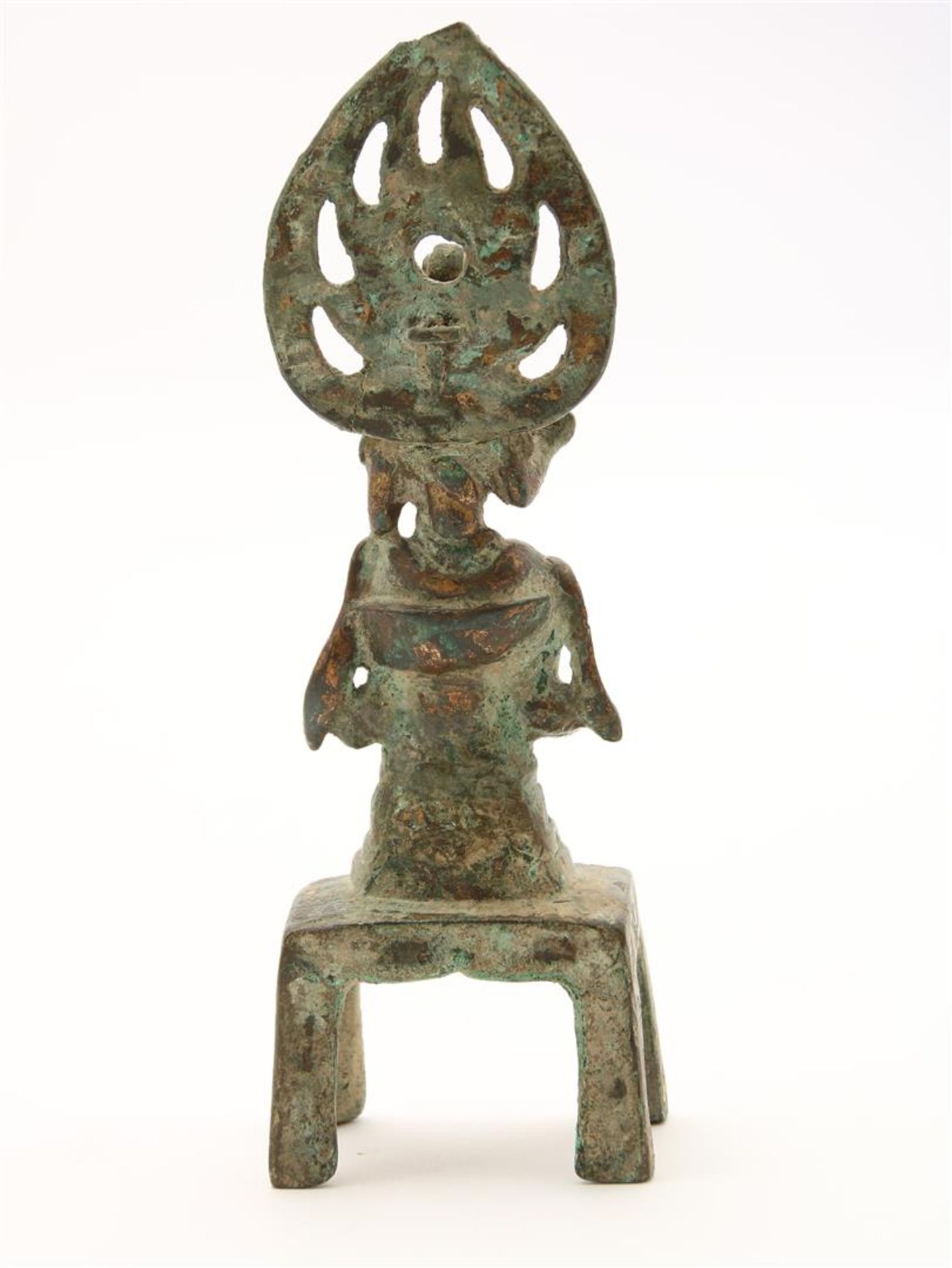 Bronze sculpture of a seated figure on a throne, China 20th century, after an antique example, - Image 4 of 5