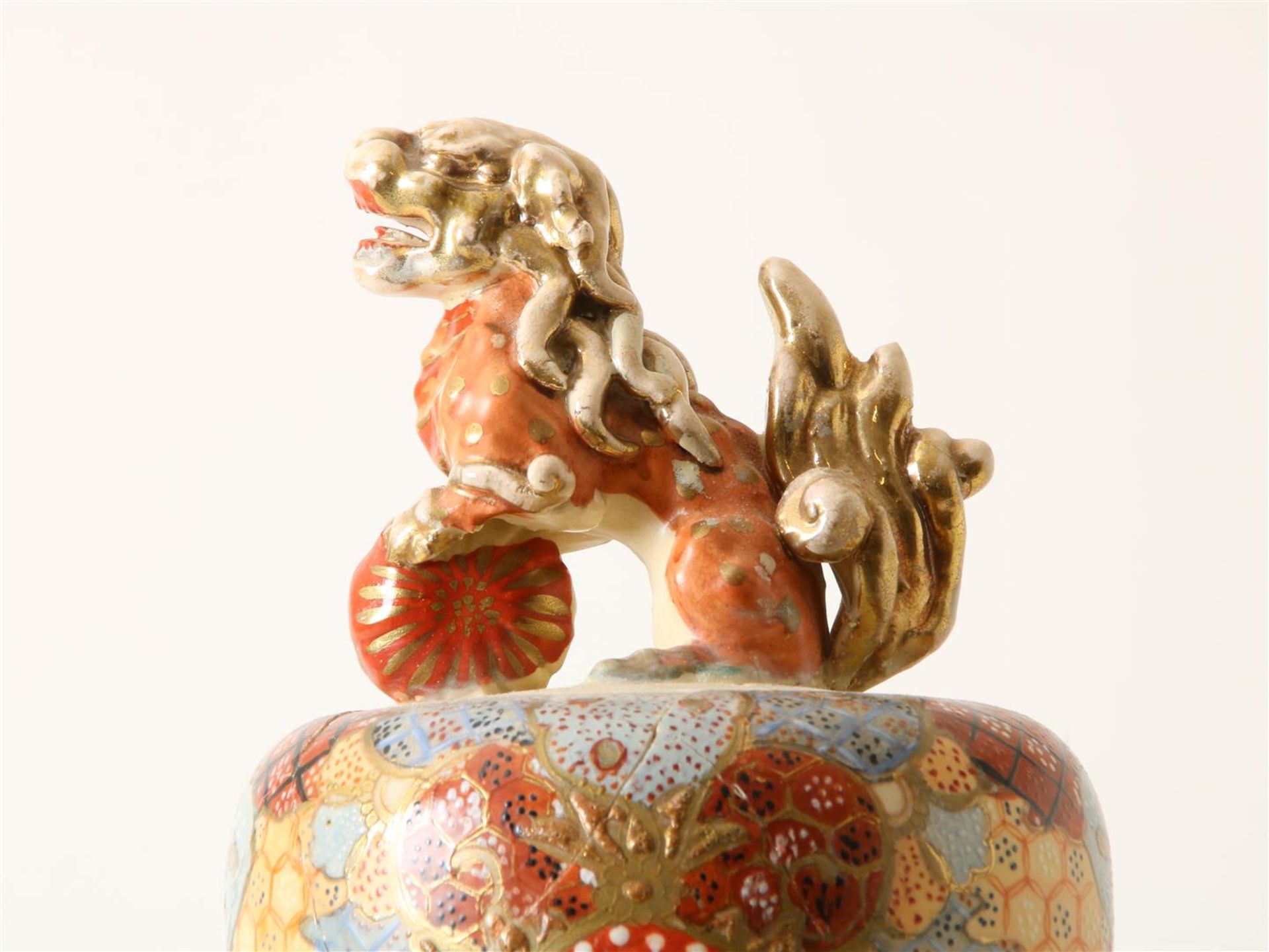 Porcelain Satsuma vase with lid - Bild 2 aus 5