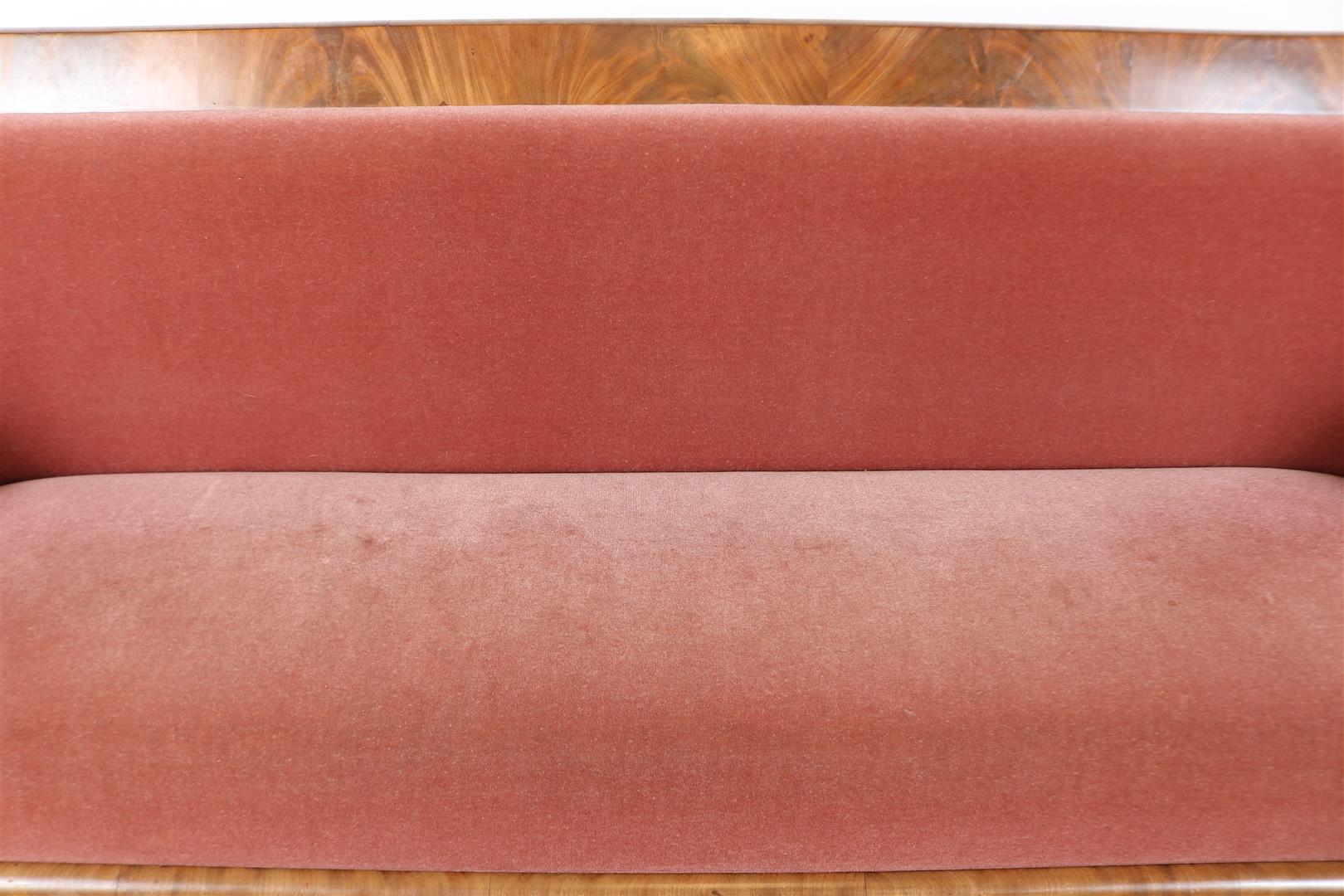 Mahogany Biedermeier sofa upholstered in pink velvet, 19th century. - Image 2 of 5