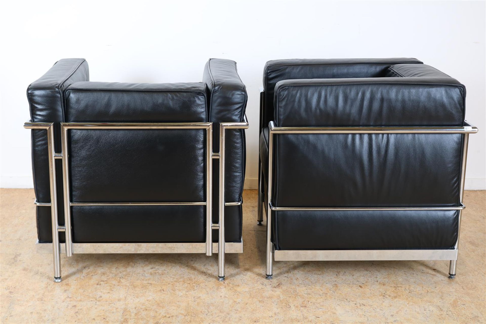 a pair of Corbusier-style fauteuils - Bild 2 aus 3