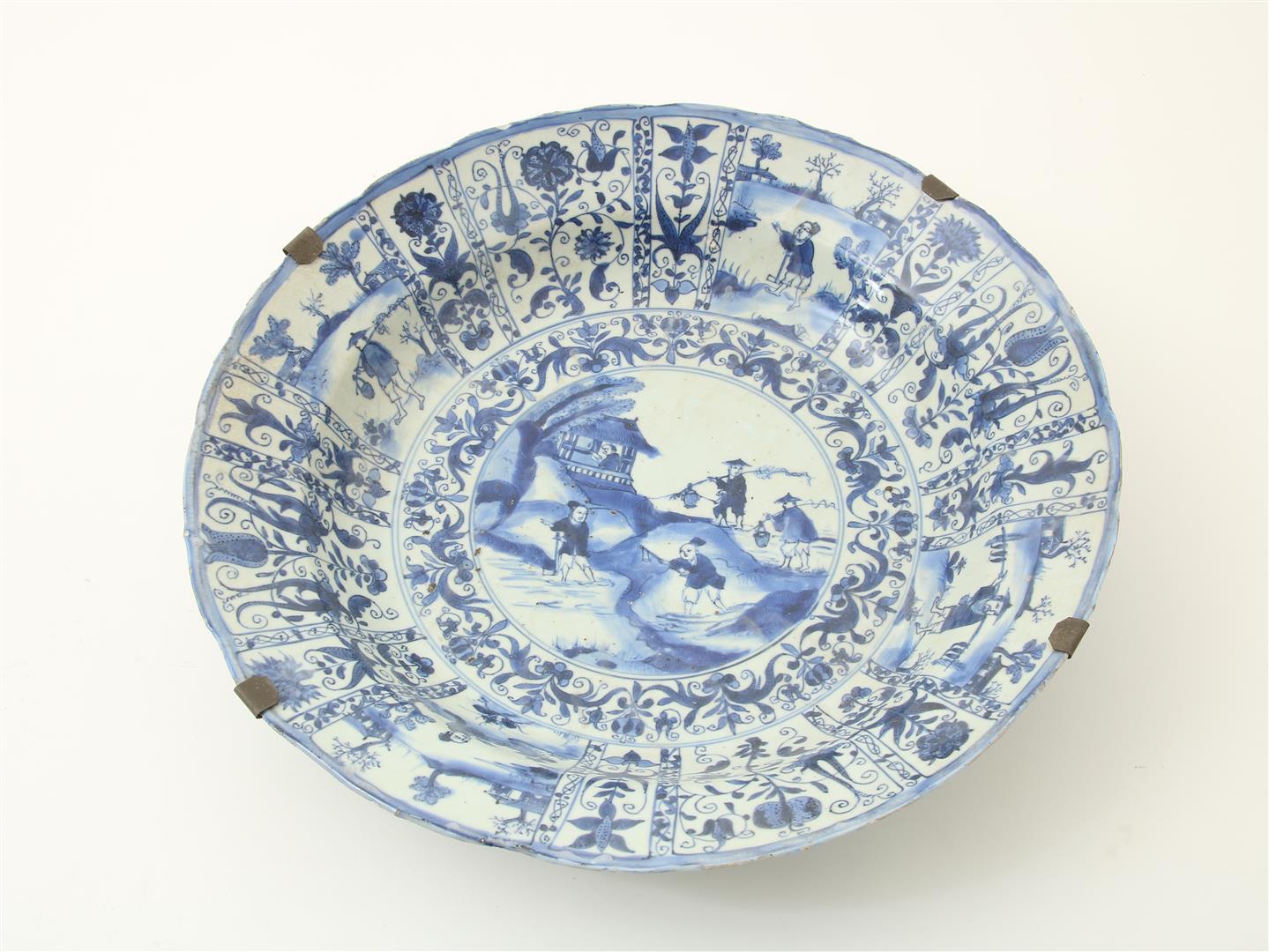 Kraakporcelain plate, China 1635-1650