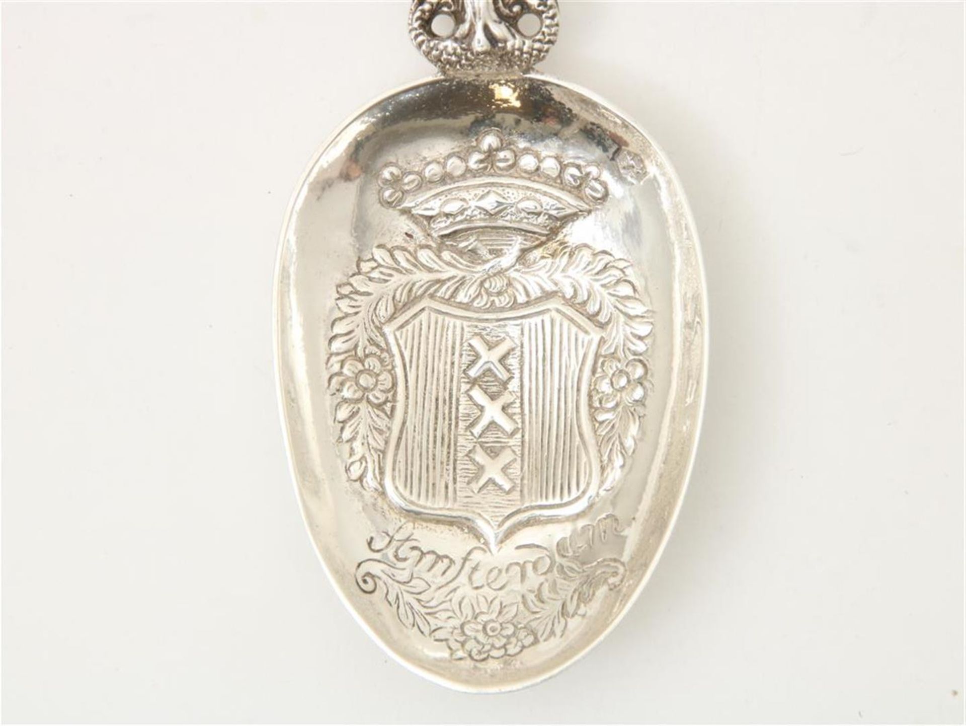 Silver clapper with coat of arms of Amsterdam, grade 835/000, early 20th century, gross weight 59. - Image 2 of 4