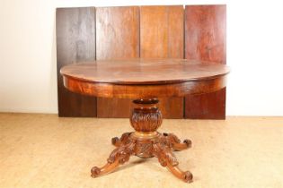 Mahogany wings table