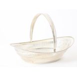 Silver choux basket with handle, with pearl edge and double bar motif, grade 835/000.