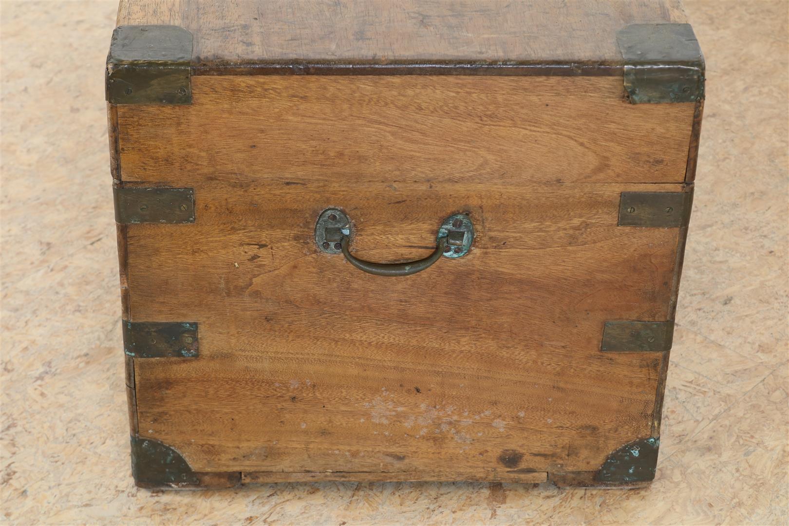 Teak camphor Colonial travel chest with copper lock plates and ornaments, 49 x 84 x 42 cm. - Image 4 of 4