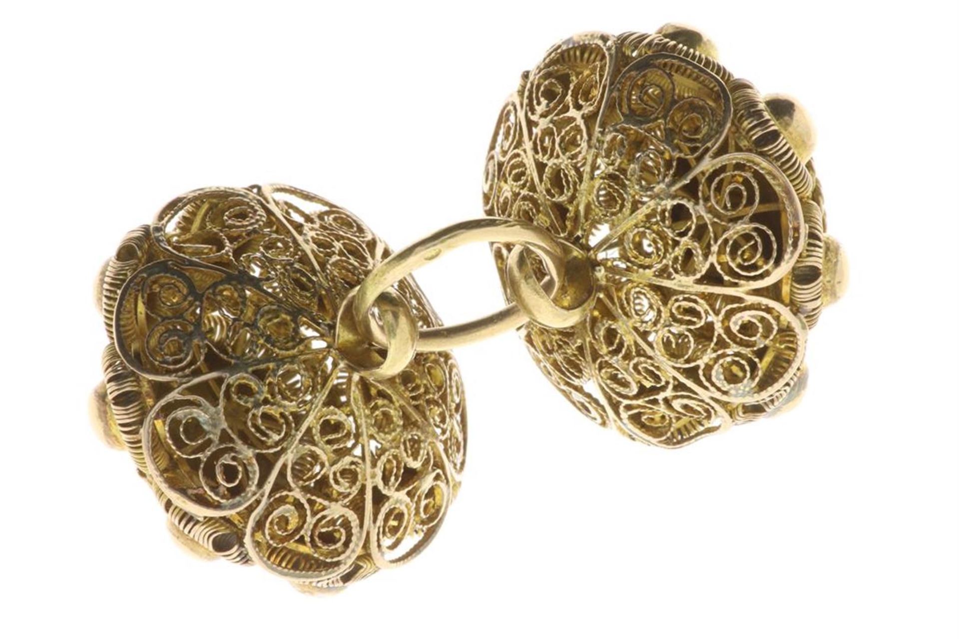 Yellow gold filigree decorated collar buttons, regional jewel for men, grade 585/000, East Zeeuws- - Image 2 of 2