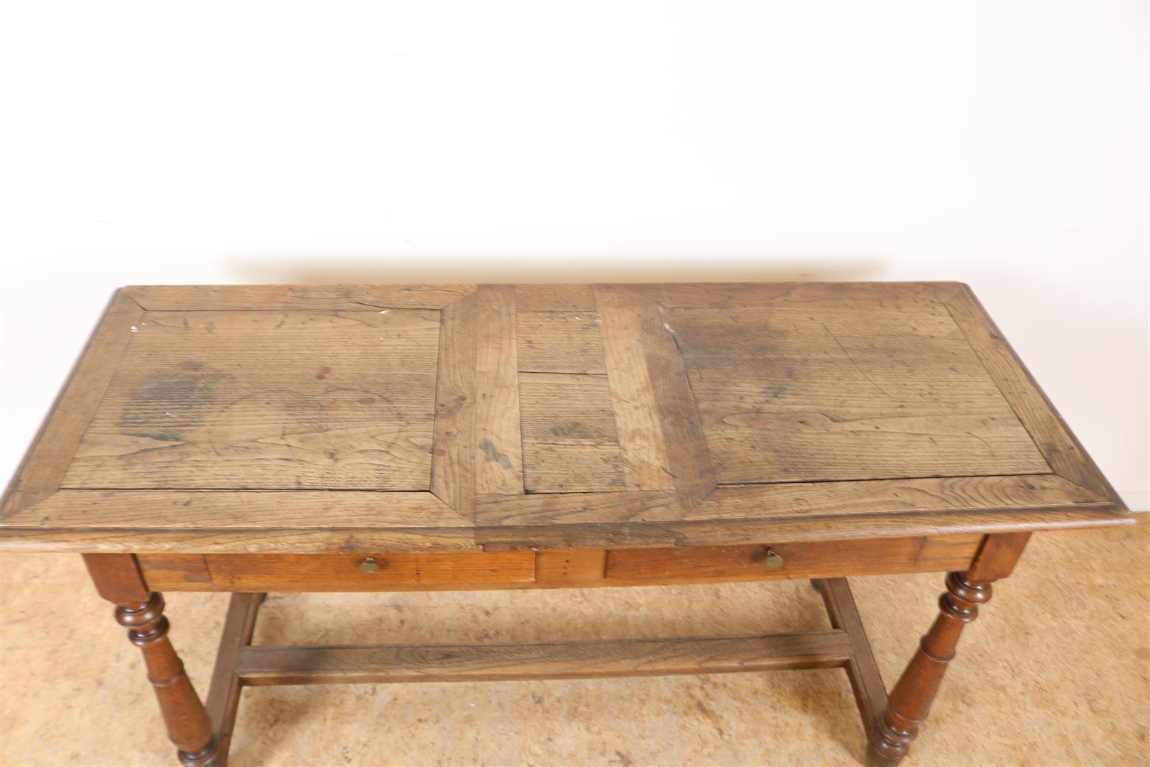 Chestnut side table with 2 drawers and H-shaped rule, 19th century, 71 x 140 x 54 cm. - Image 2 of 4