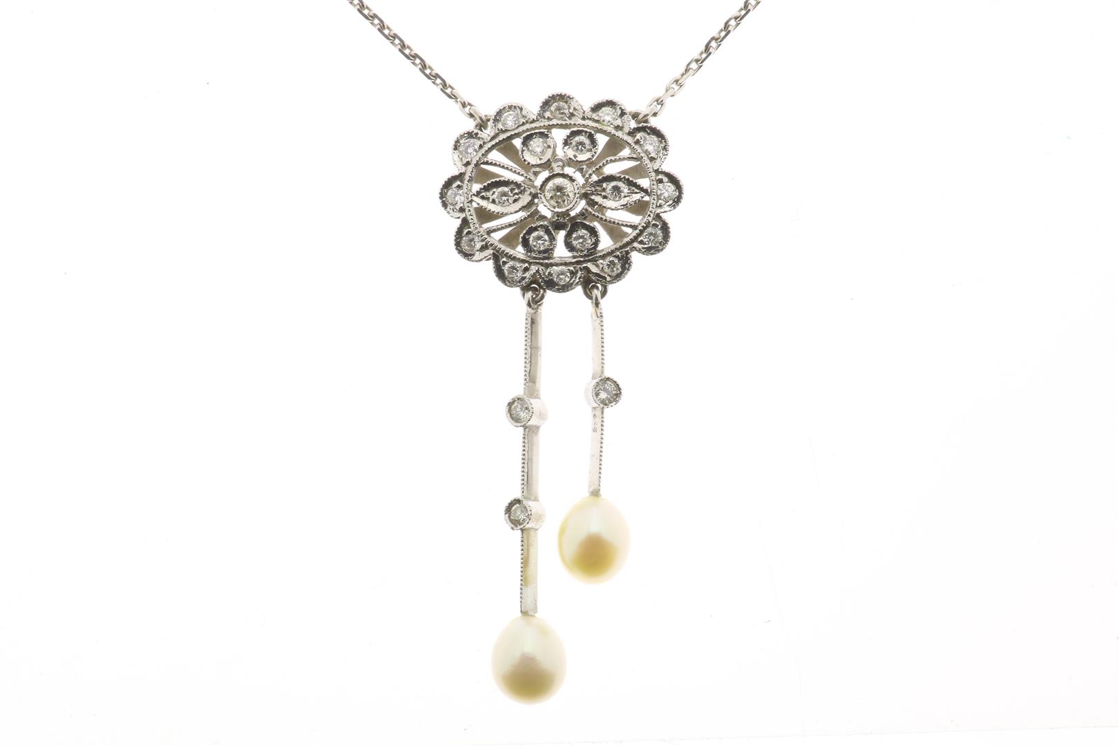 White gold necklace with a pendant pendant set with cultured pearls and diamonds, approximately 0.25