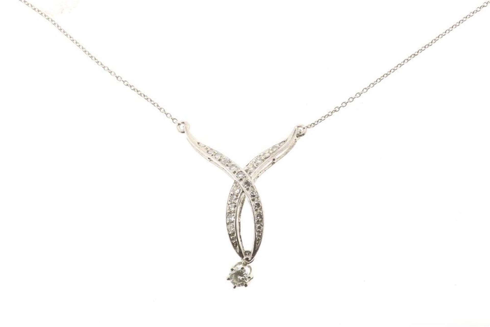 White gold necklase with brilliant cut diamond 