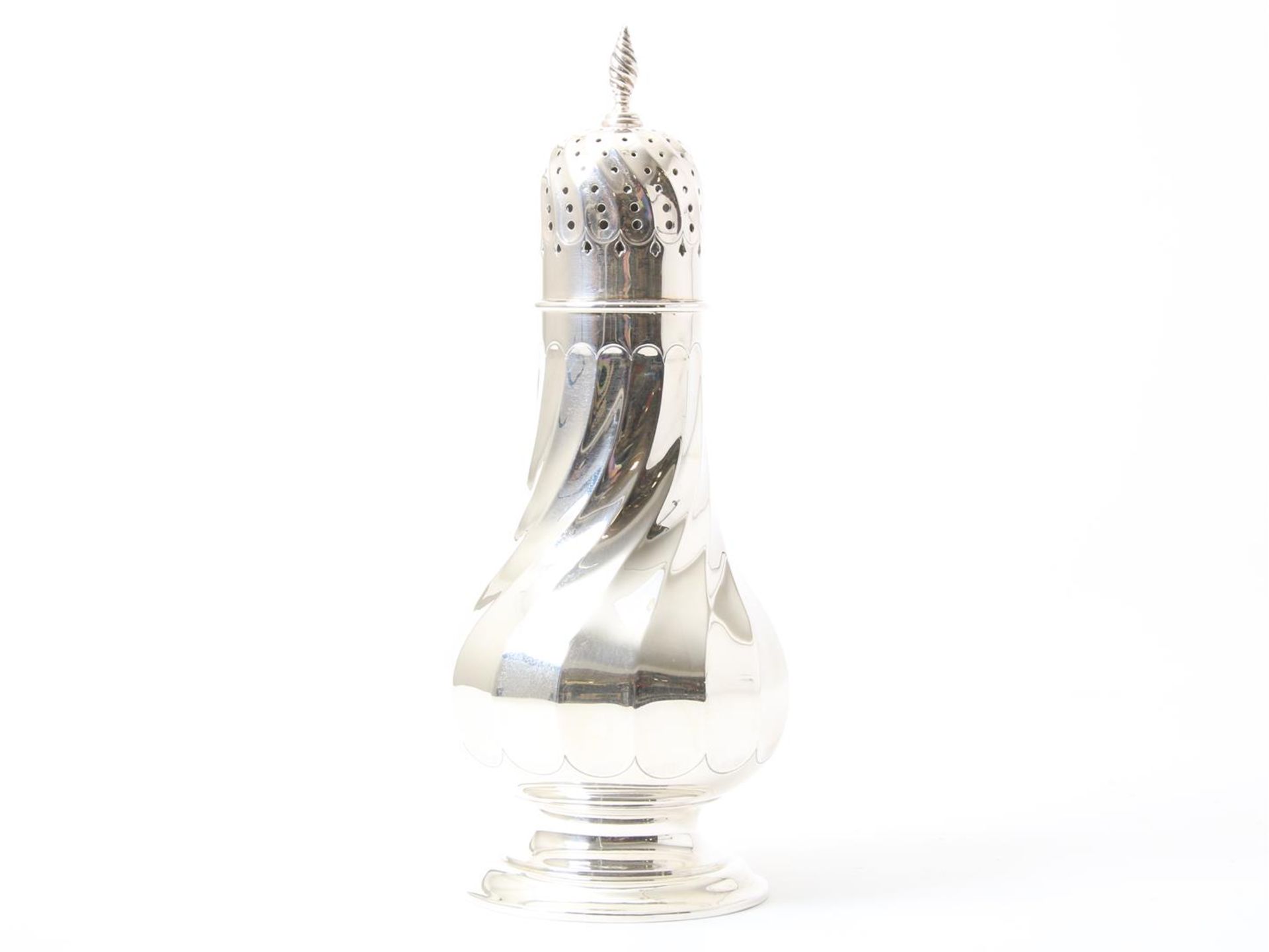 Silver shaker, twisted and crowned with turned knob, London, Horace Woodward & Co. 268 grams. last