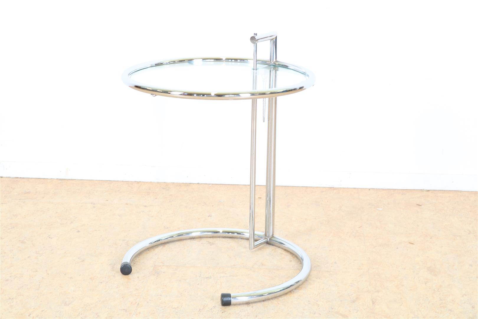 Chrome-plated side table with glass top, design after Eileen Gray model Adjustable table E1027, 63 x