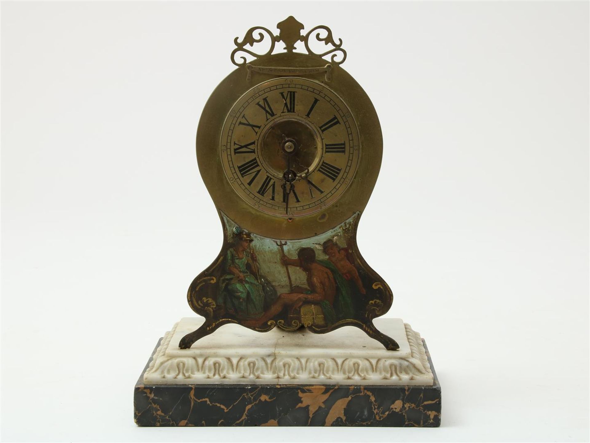 Partly copper mantel clock with worked crest, dial with Roman numerals, painted mythological image