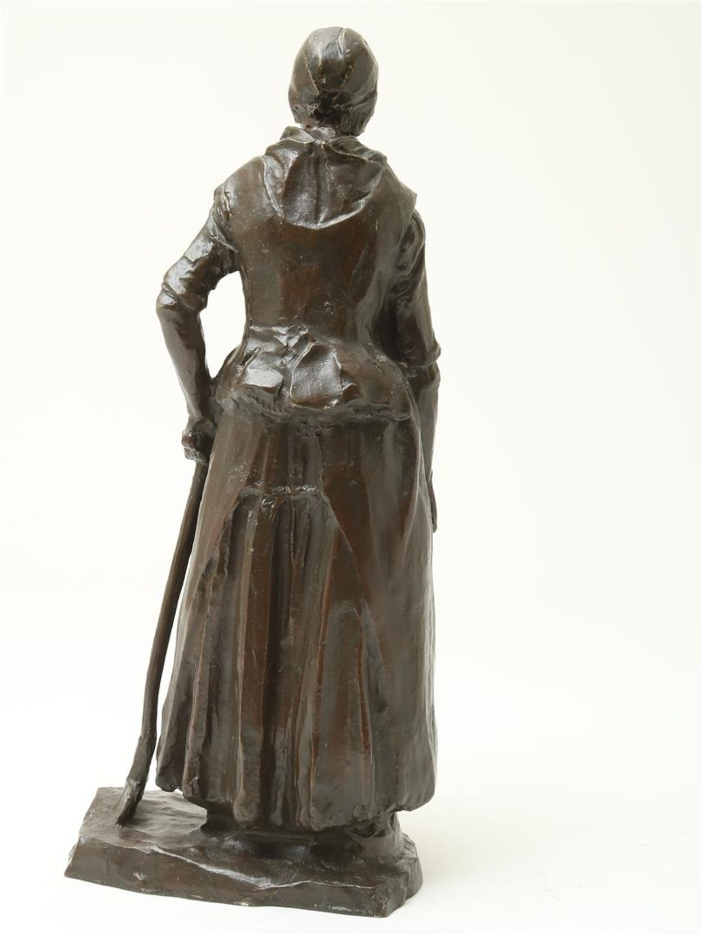 "Charles" Henri Marie van Wijk (1875-1917) Bronze sculpture of a fisherman's woman leaning on a - Image 3 of 6