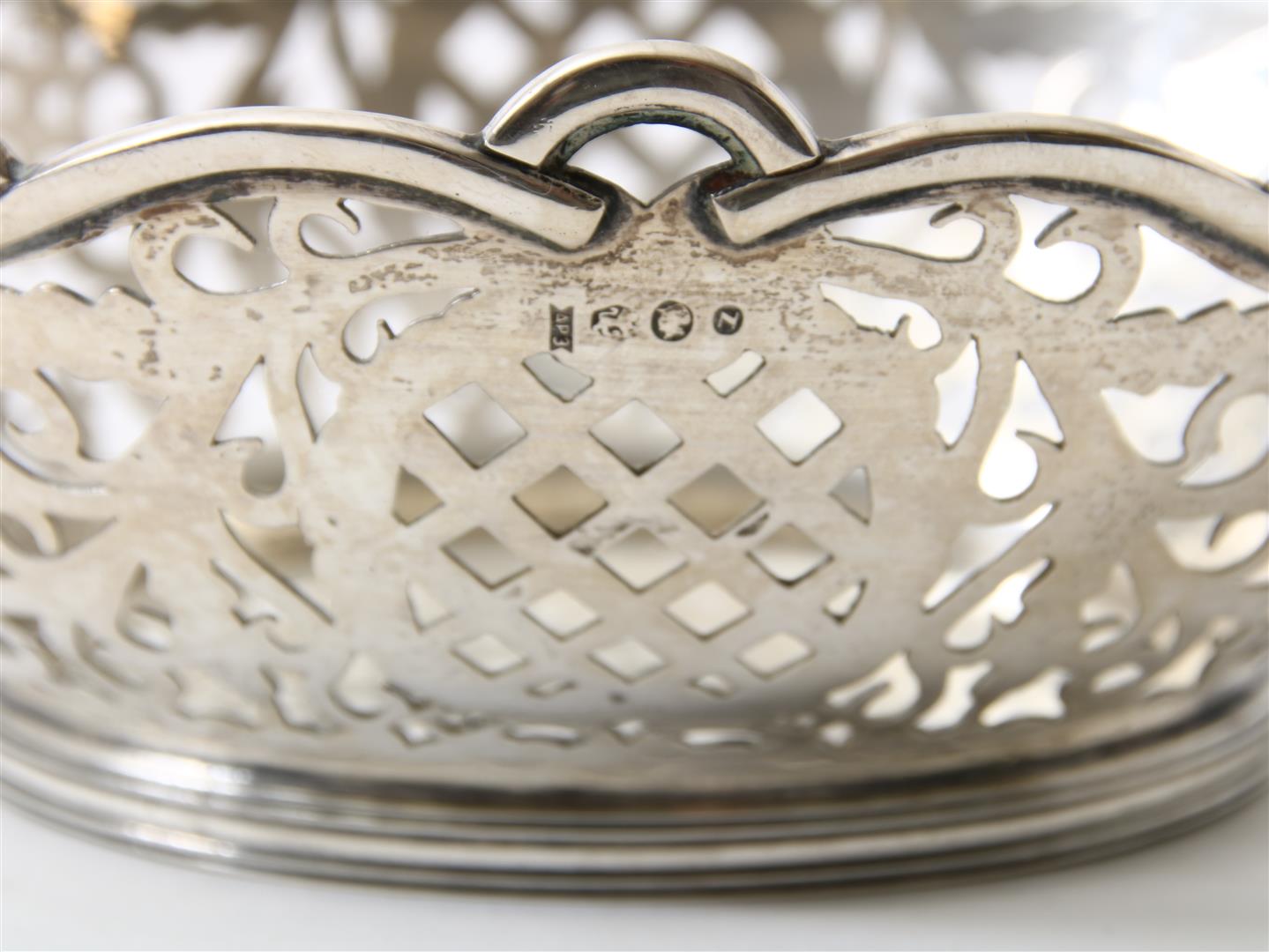 Silver openwork basket, grade 835/000, gross weight 119 grams. - Image 3 of 3