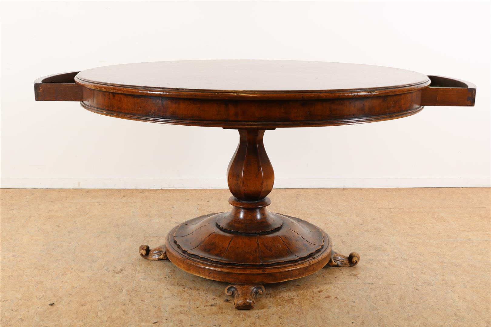 Walnut veneered Biedermeier-style table on column leg ending in round plateau and 2 plinth - Image 5 of 6