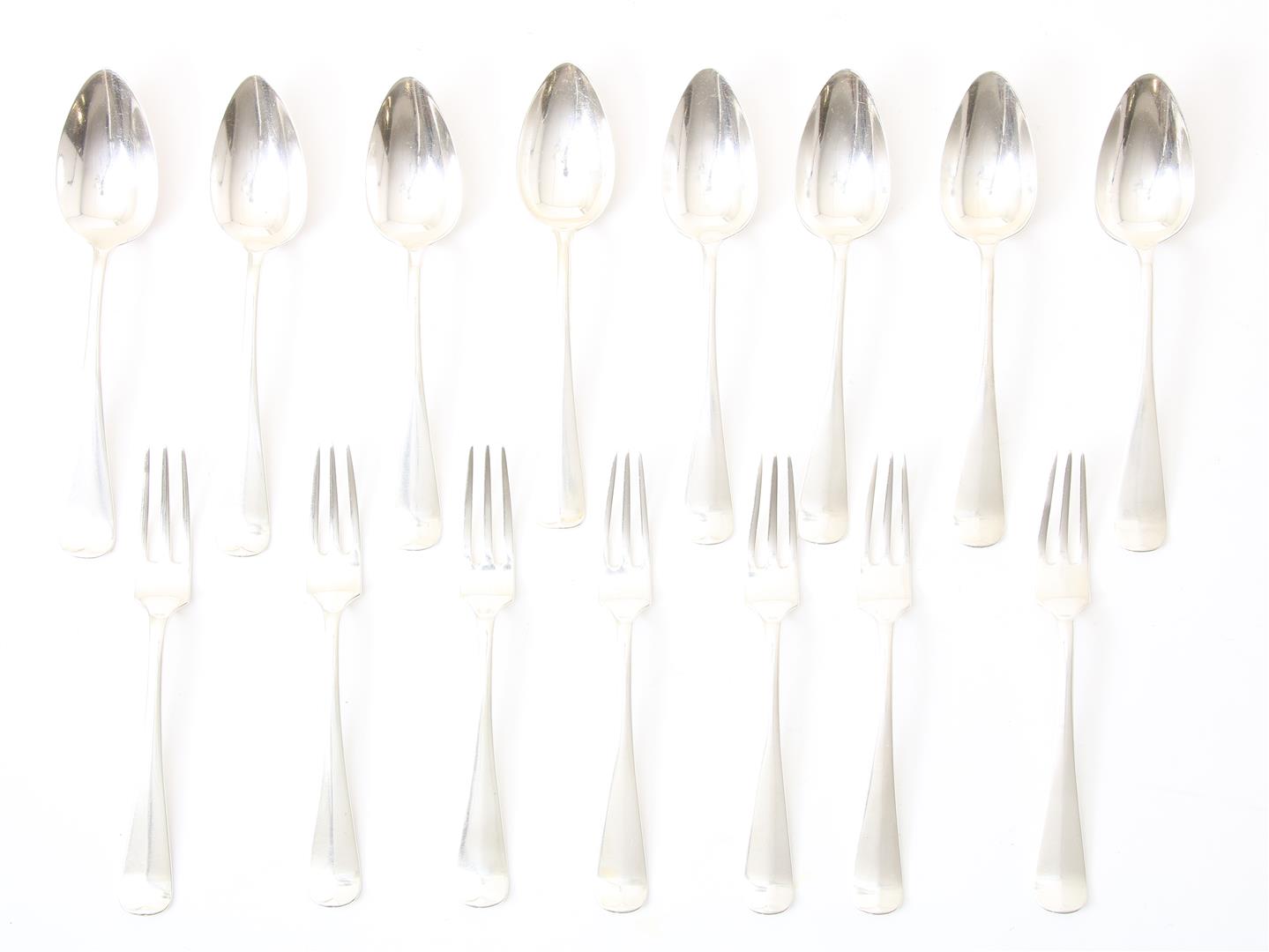 Series of 7 small silver forks and 8 small silver spoons, grade 835/000.