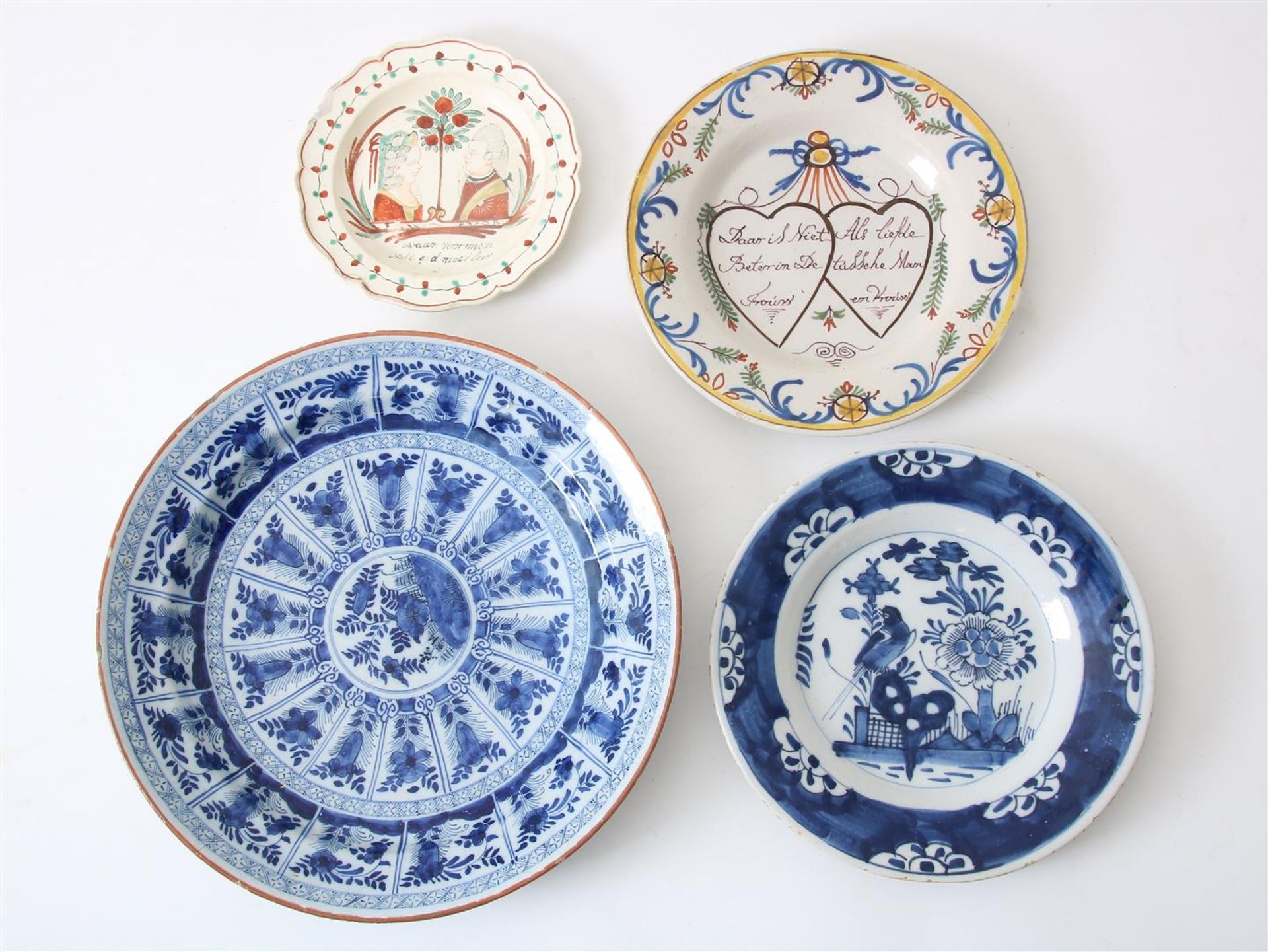 Lot consisting of: plate with polychrome floral decor and text in two hearts: "There is nothing
