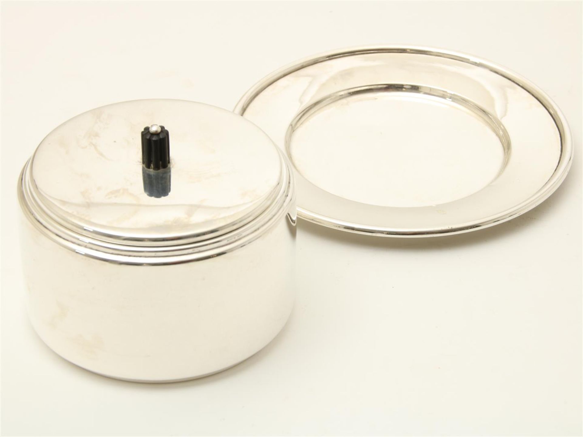 Biscuit tin with saucer, grade 835/000, designer's mark: "CE": Christa Ehrlich, maker's mark: "