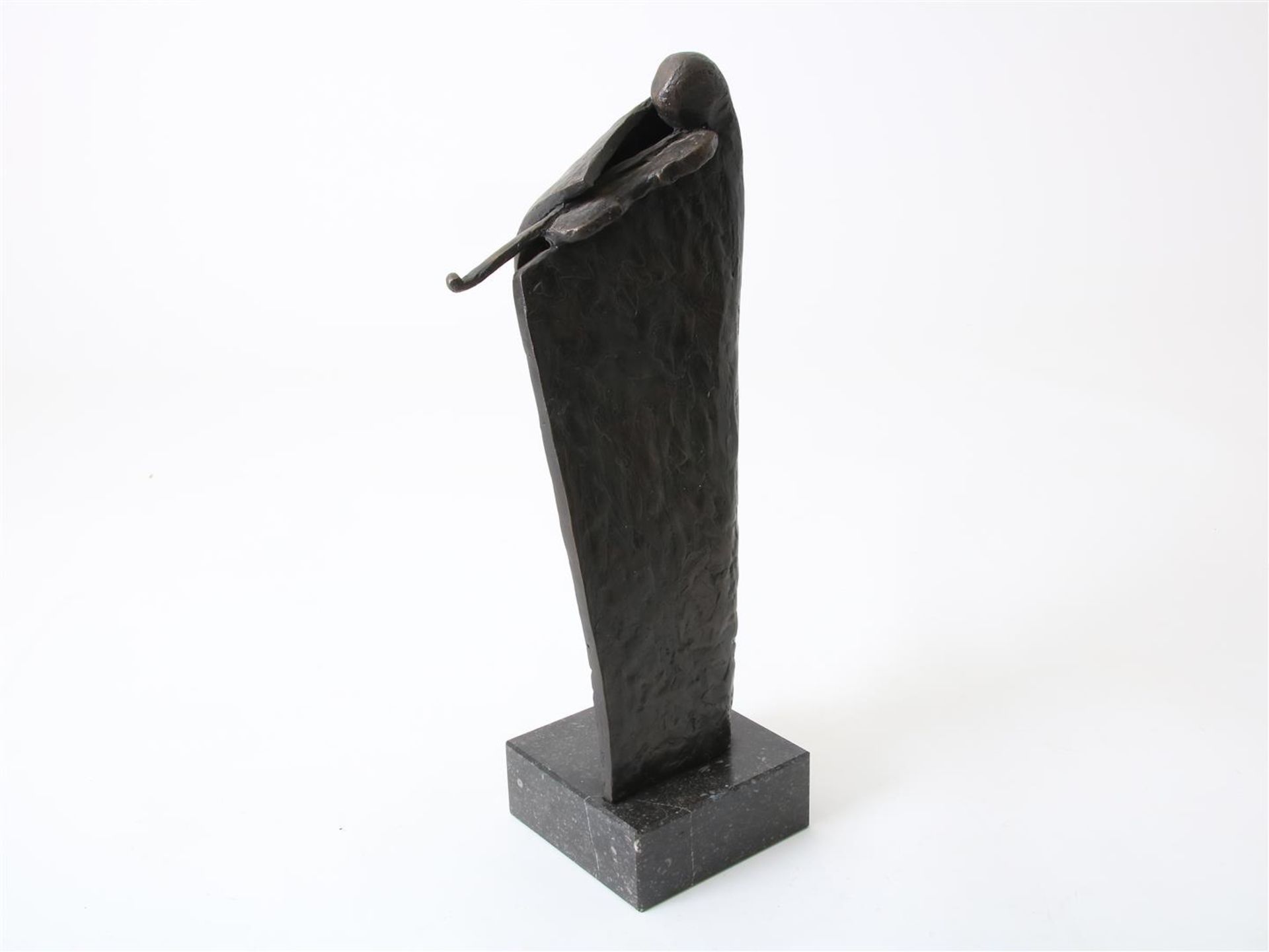 Renée Leusden (1947-) 'Violinist', bronze sculpture on marble base, 45 x 9 x 11 cm.