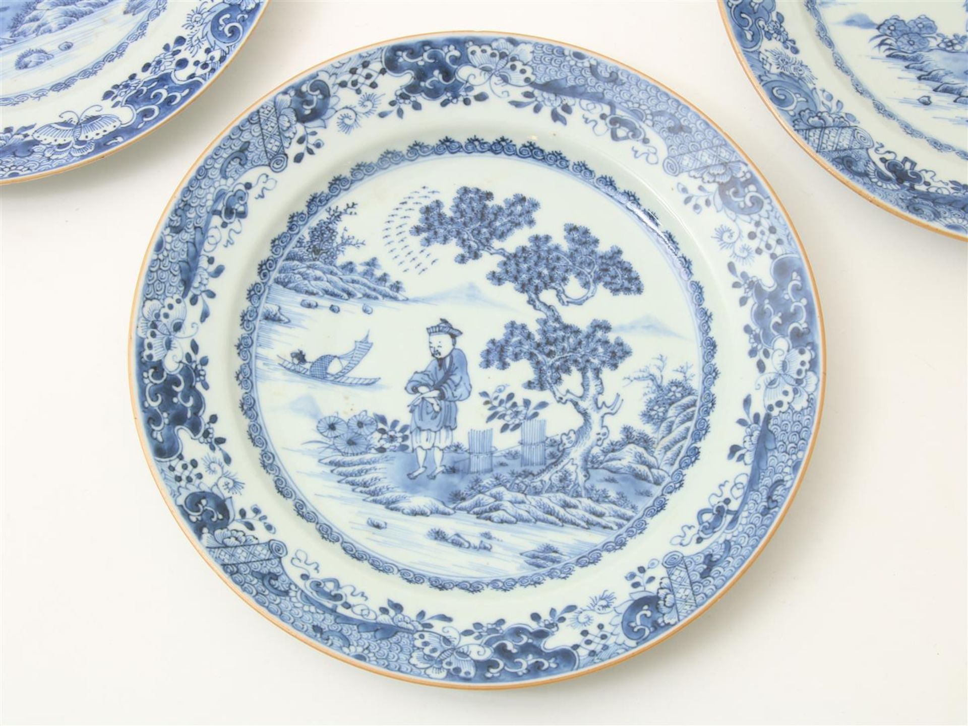 A set of 3 porcelain Qianlong dishes, China  - Bild 2 aus 6