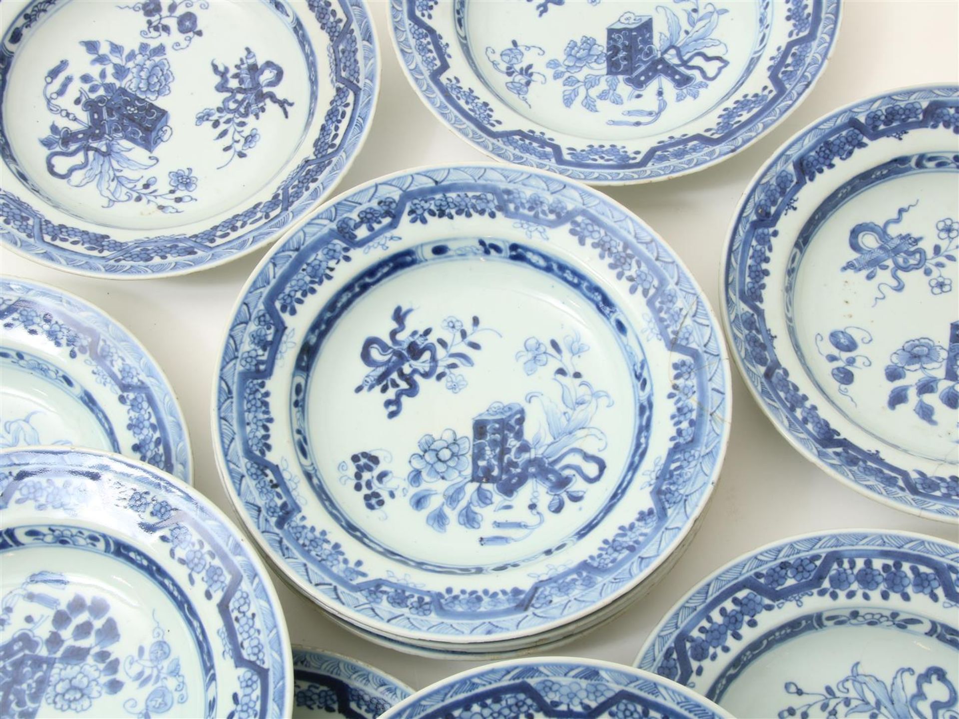  set of 12 Qianlong porcelain plates - Bild 10 aus 17
