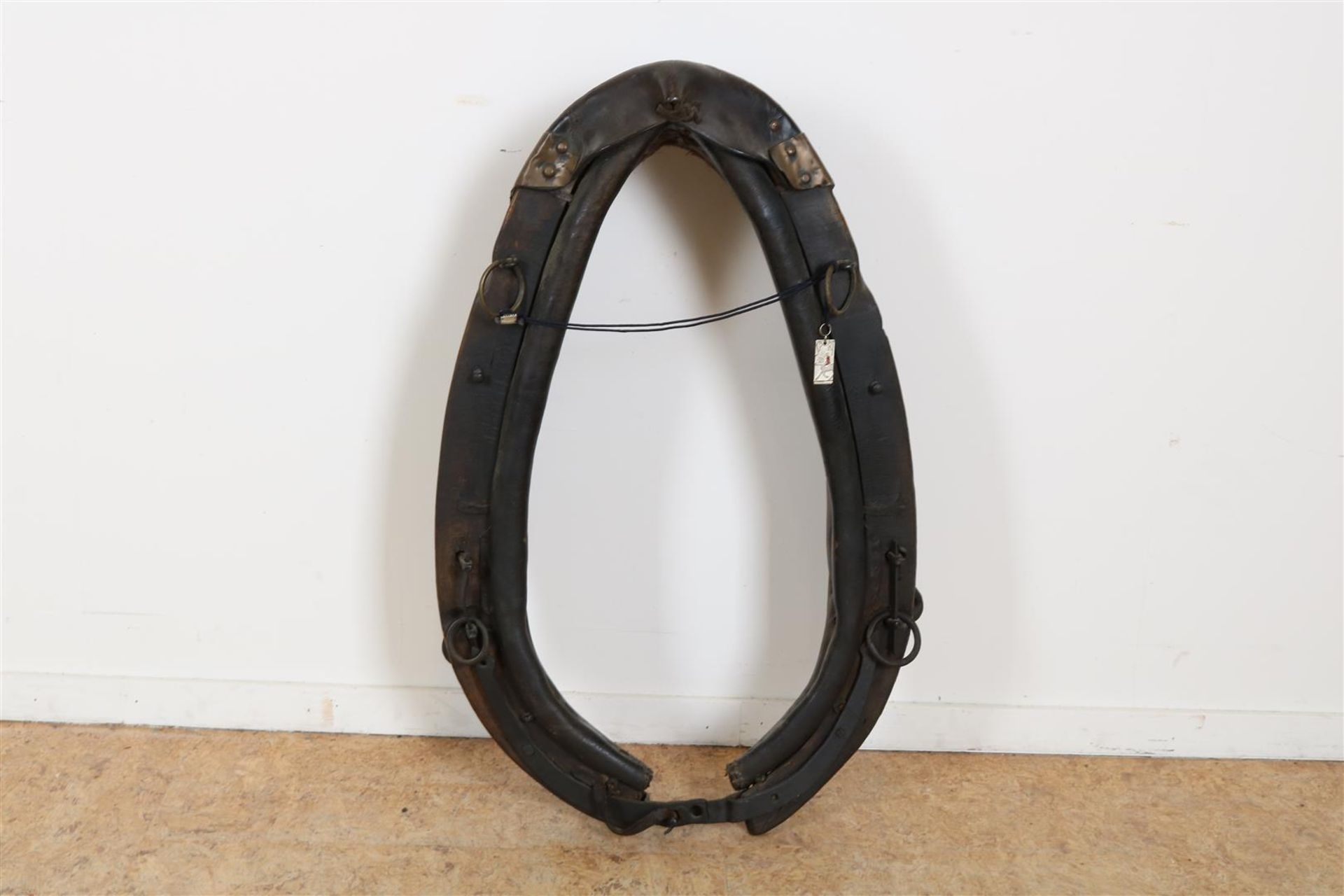 Neck piece for horse, horseham, made of leather, wood and iron, length 80 cm.