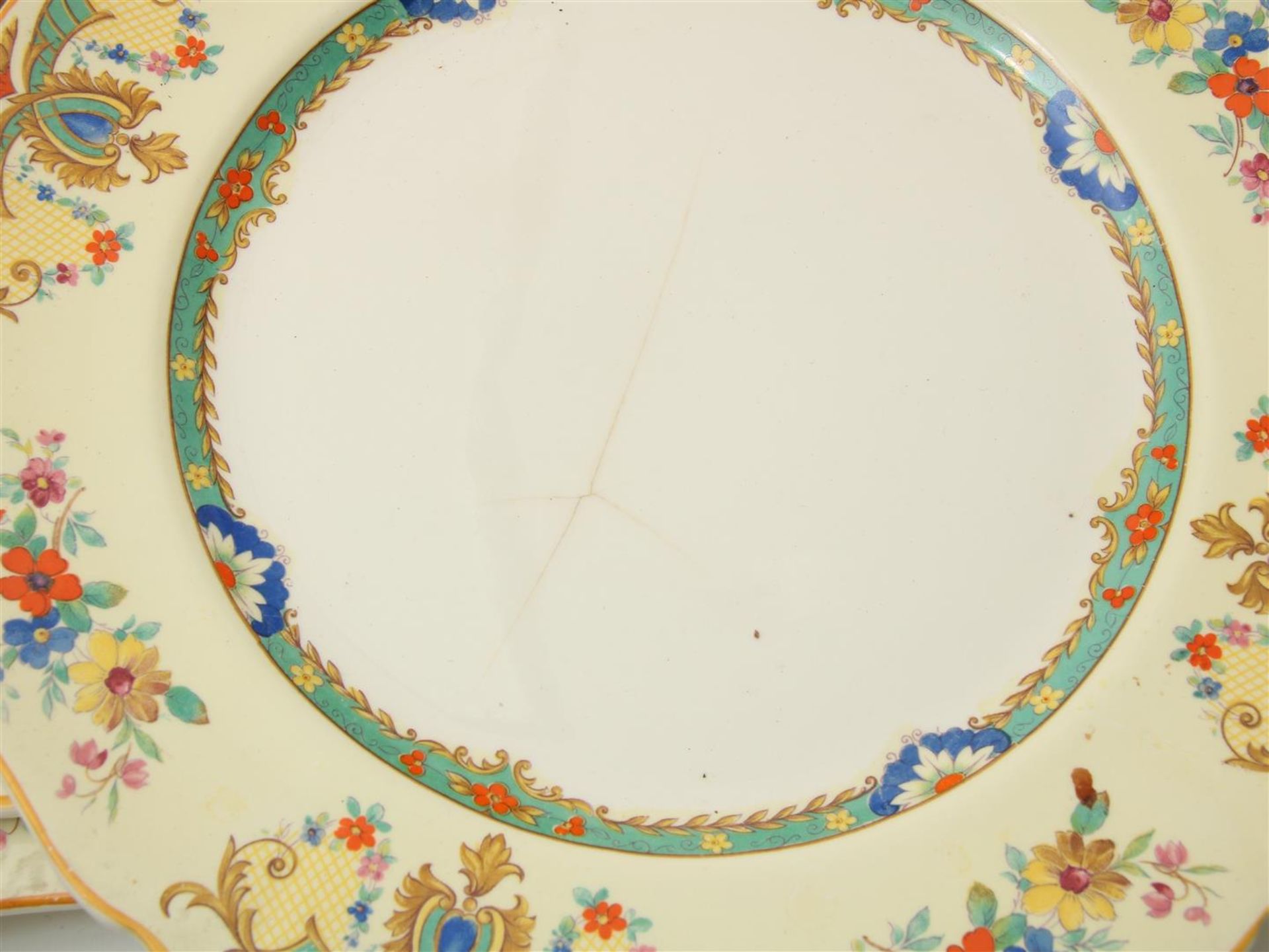 80 pieces of earthenware tableware with floral decorations, marked Alfred Meakin England, model - Image 6 of 8