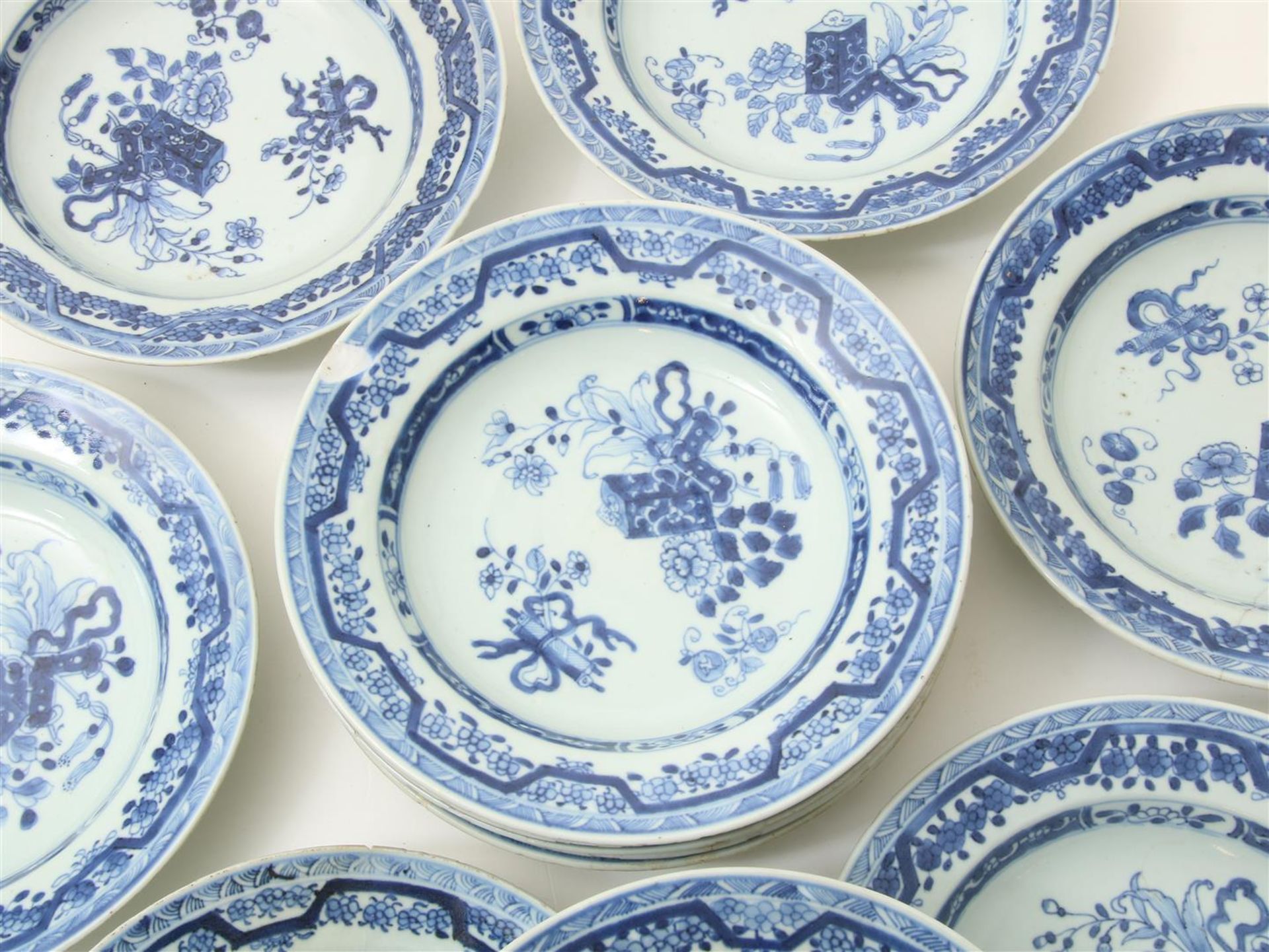  set of 12 Qianlong porcelain plates - Bild 9 aus 17