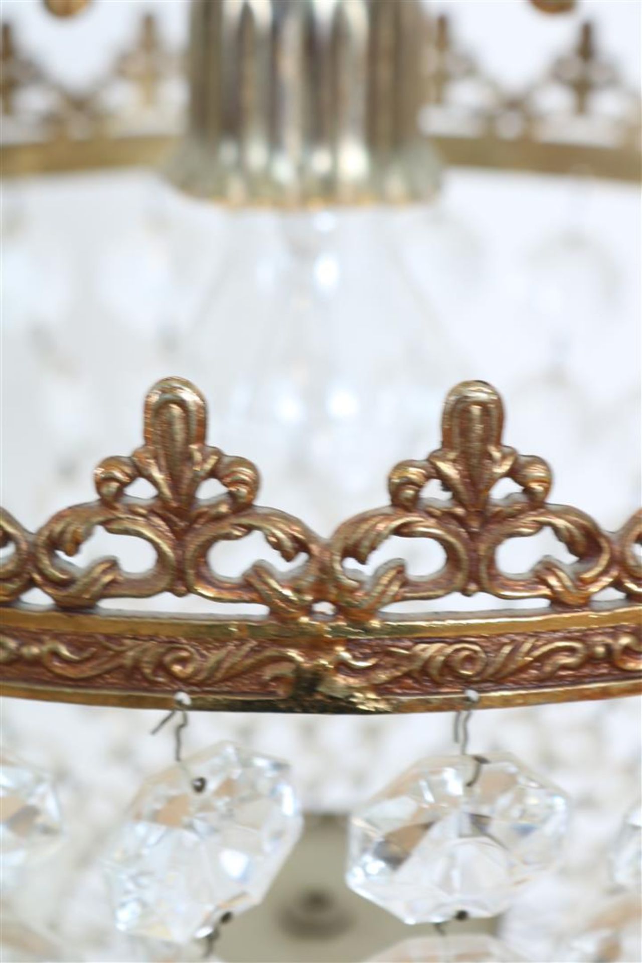 Chandelier with crystal drops. - Image 2 of 3