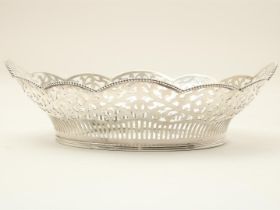 Silver bread basket with pearl edge