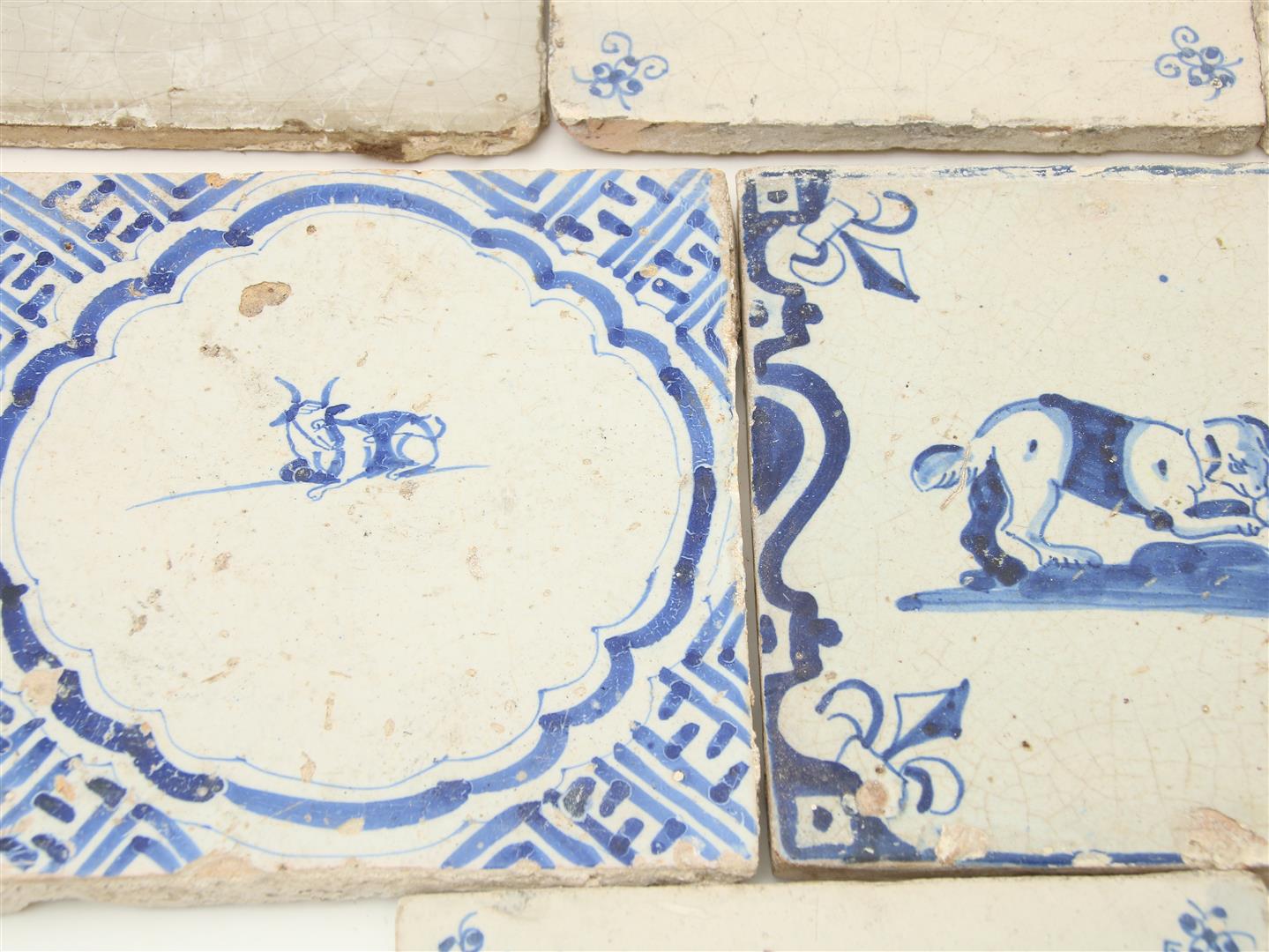 A lot of 8 various earthenware tiles decorated with animal figures, 17th century, lion, monkey, - Image 4 of 4