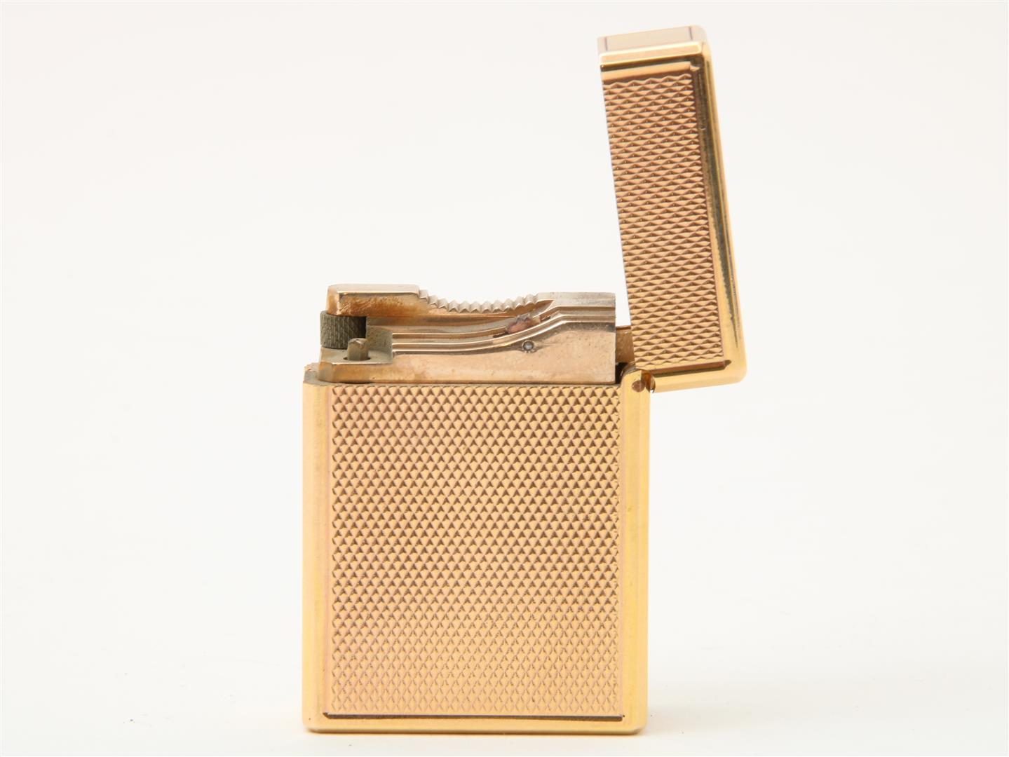 Gold-plated lighter, S.T. Dupont, in original box, numbered BG7361, height 4.8 cm. - Image 2 of 4