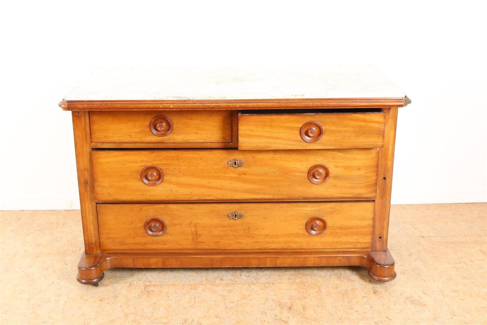 Mahogany laundry chest with marble top on 4 drawers with wooden pulls, 19th century, 77 x 125 x 76