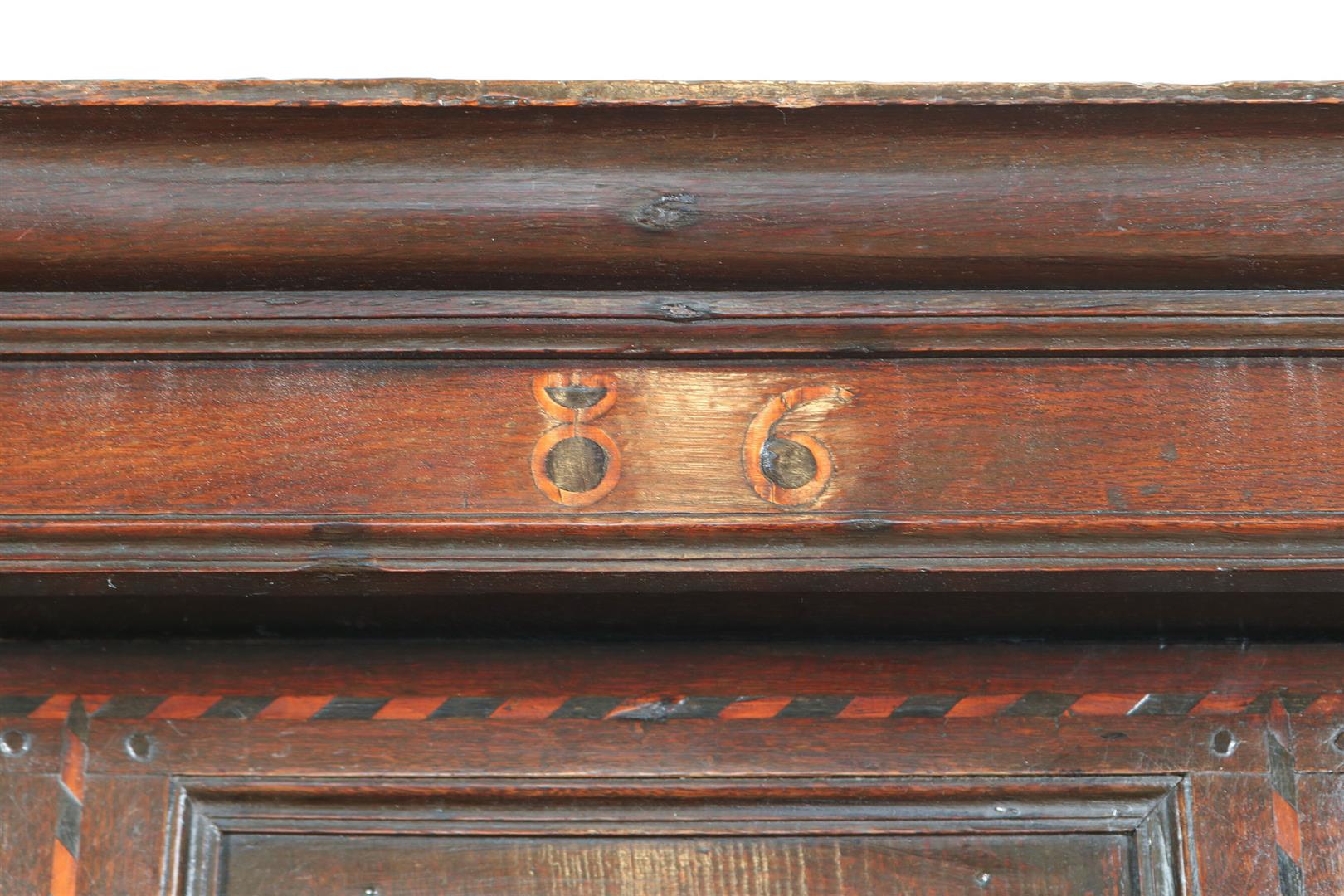 Oak sideboard, upper cabinet with straight hood and 2 panel doors inlaid with fruit wood supported - Image 3 of 9