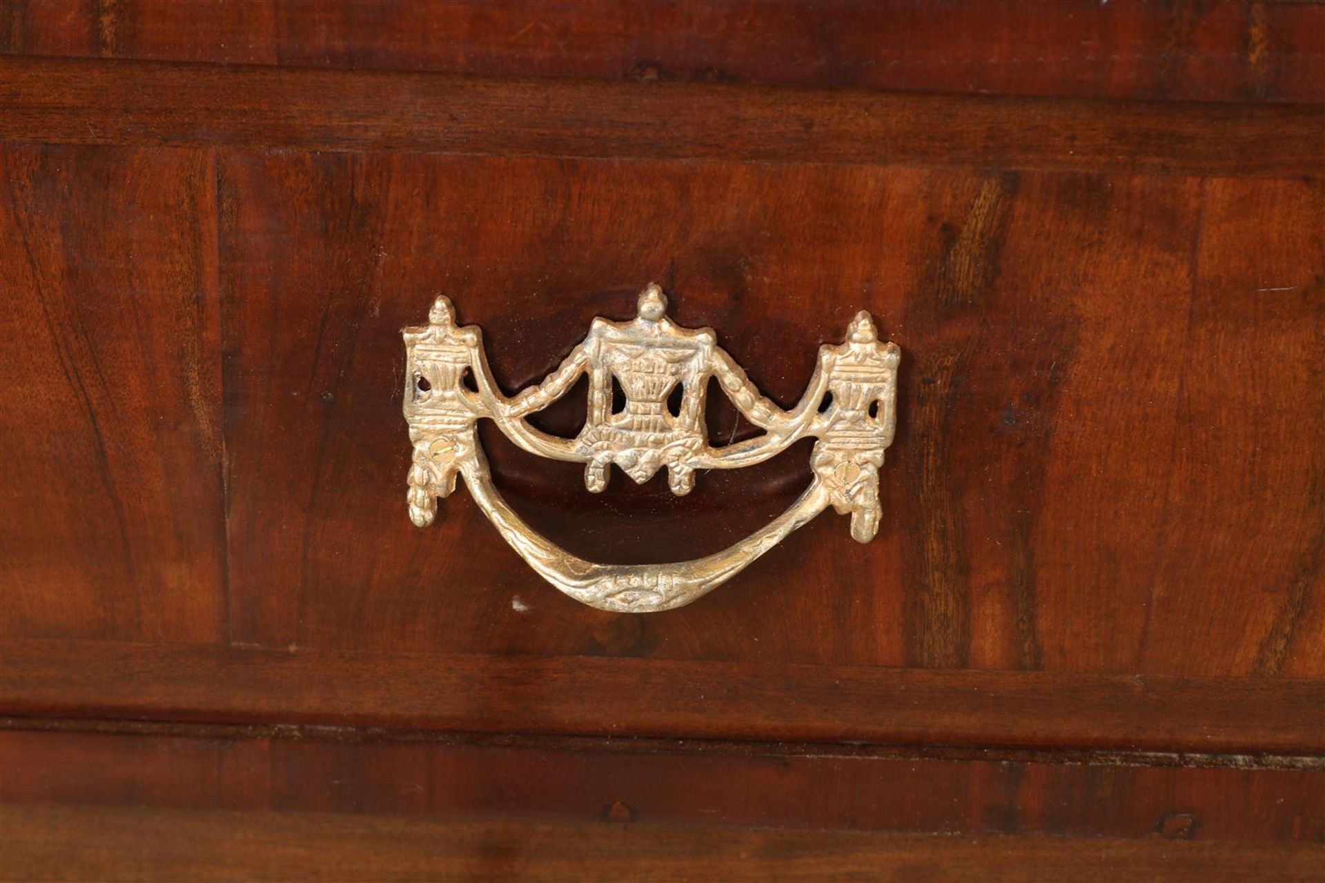 Mahogany Louis XVI cabinet, 2 panel doors with carved garlands and 4 drawers with bronze fittings, - Image 7 of 7