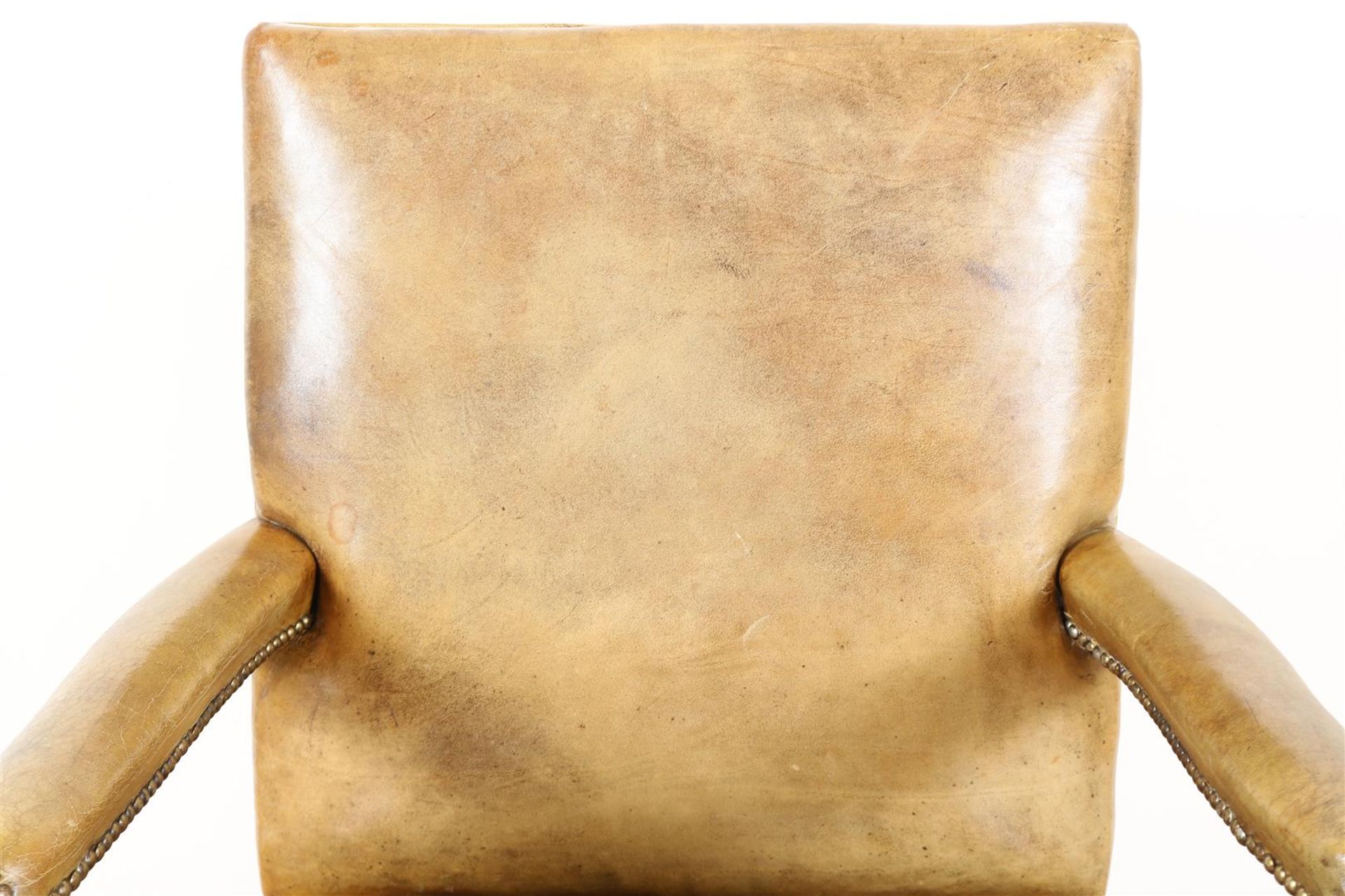 Brown leather armchair - Bild 2 aus 6
