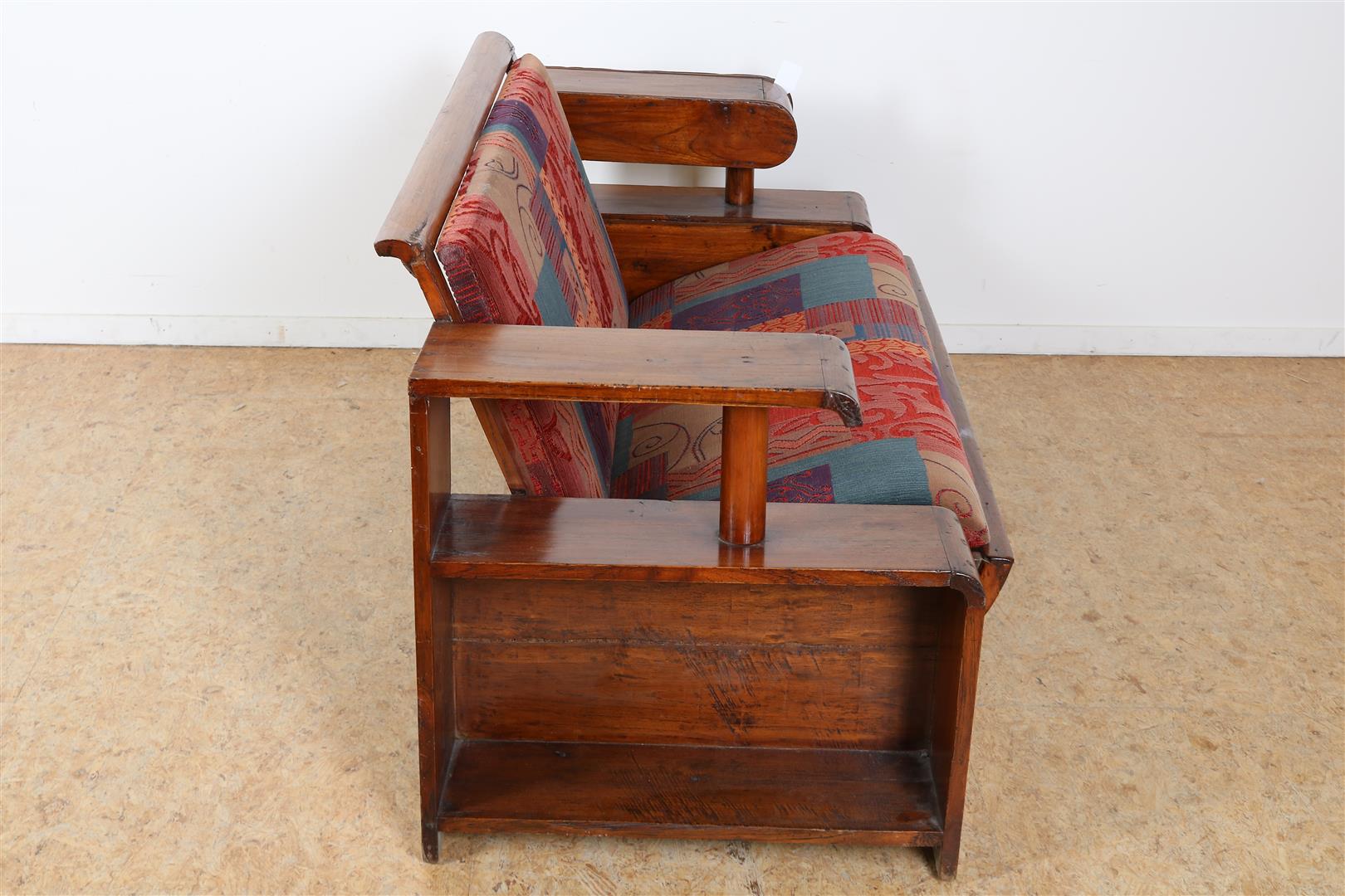 Teak Art Deco sofa with bookcases and drawer in armrest with colored velvet upholstery, Indonesia - Image 4 of 4