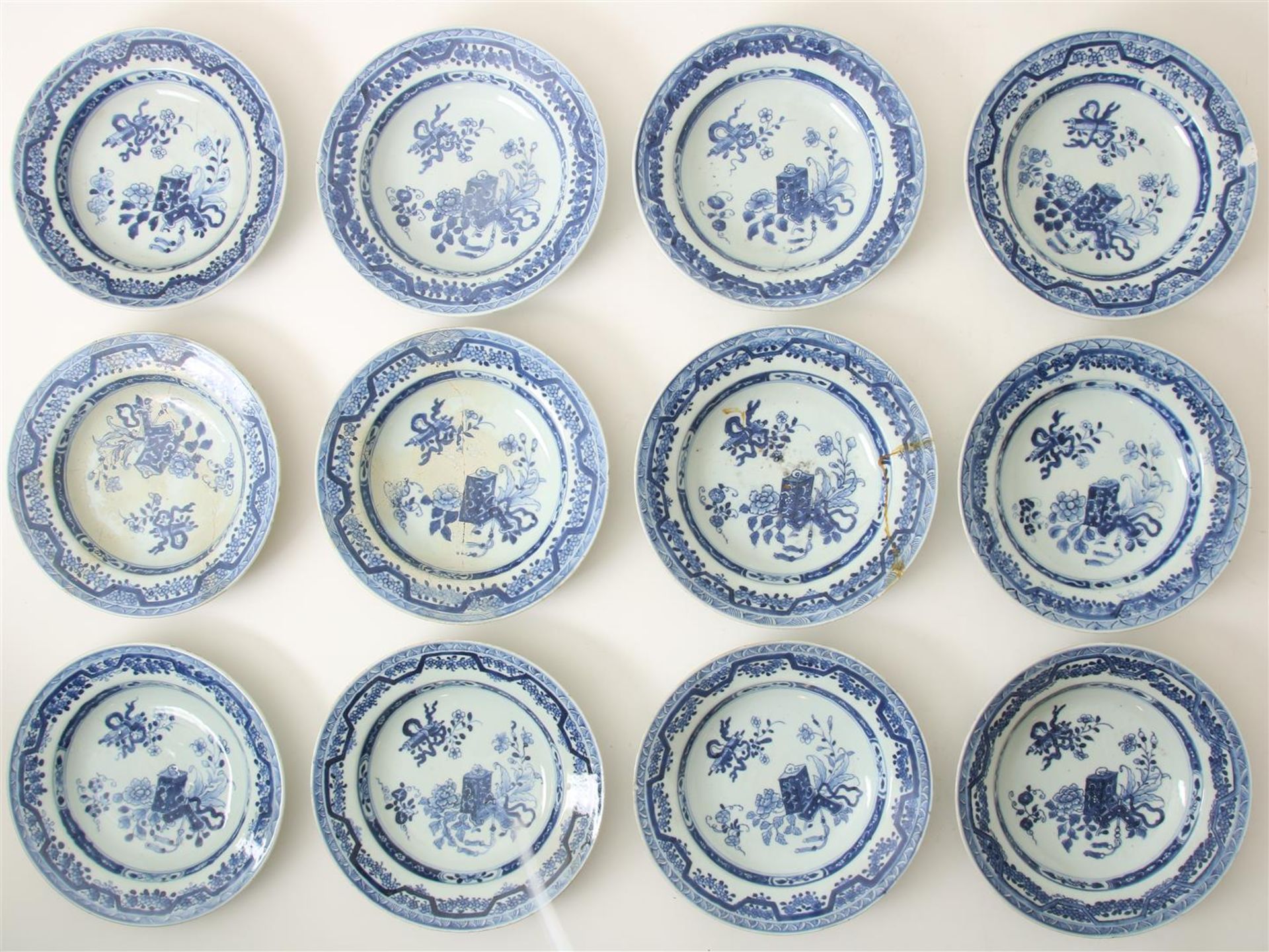  set of 12 Qianlong porcelain plates