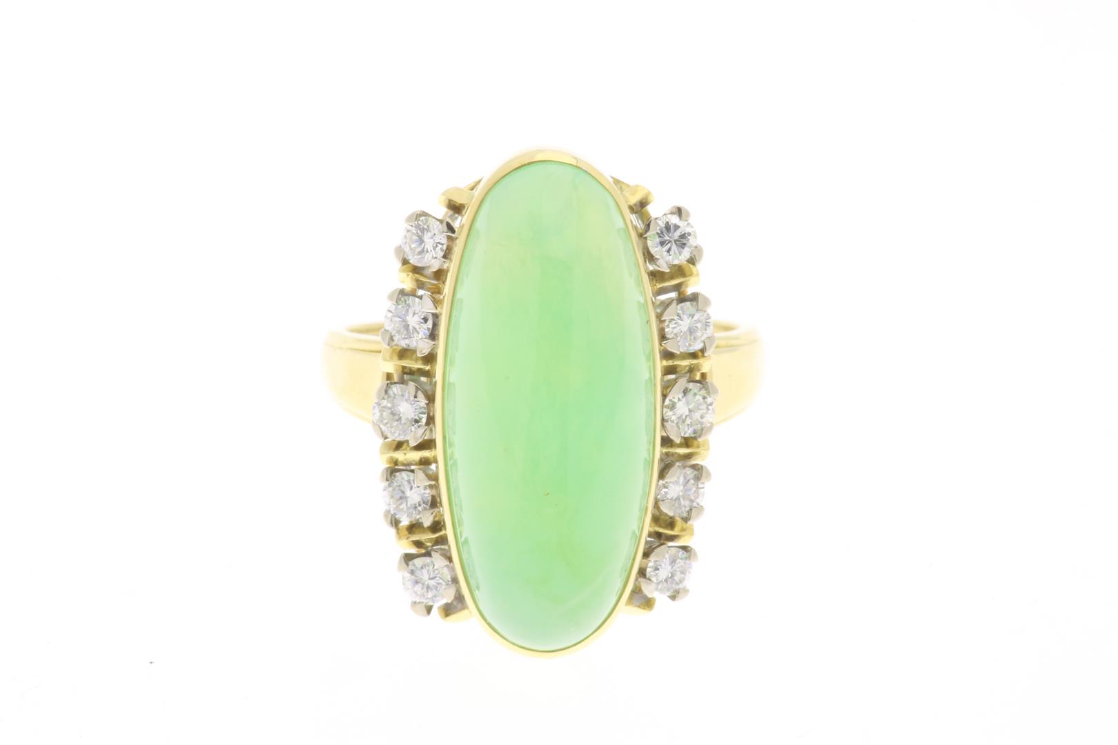 Bicolor gold marquis ring set with cabochon chrysoprase and diamond, brilliant cut, approximately
