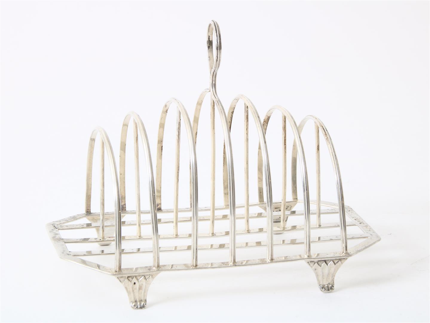 Silver Victorian toast rack, 1886, gross weight 177 grams.