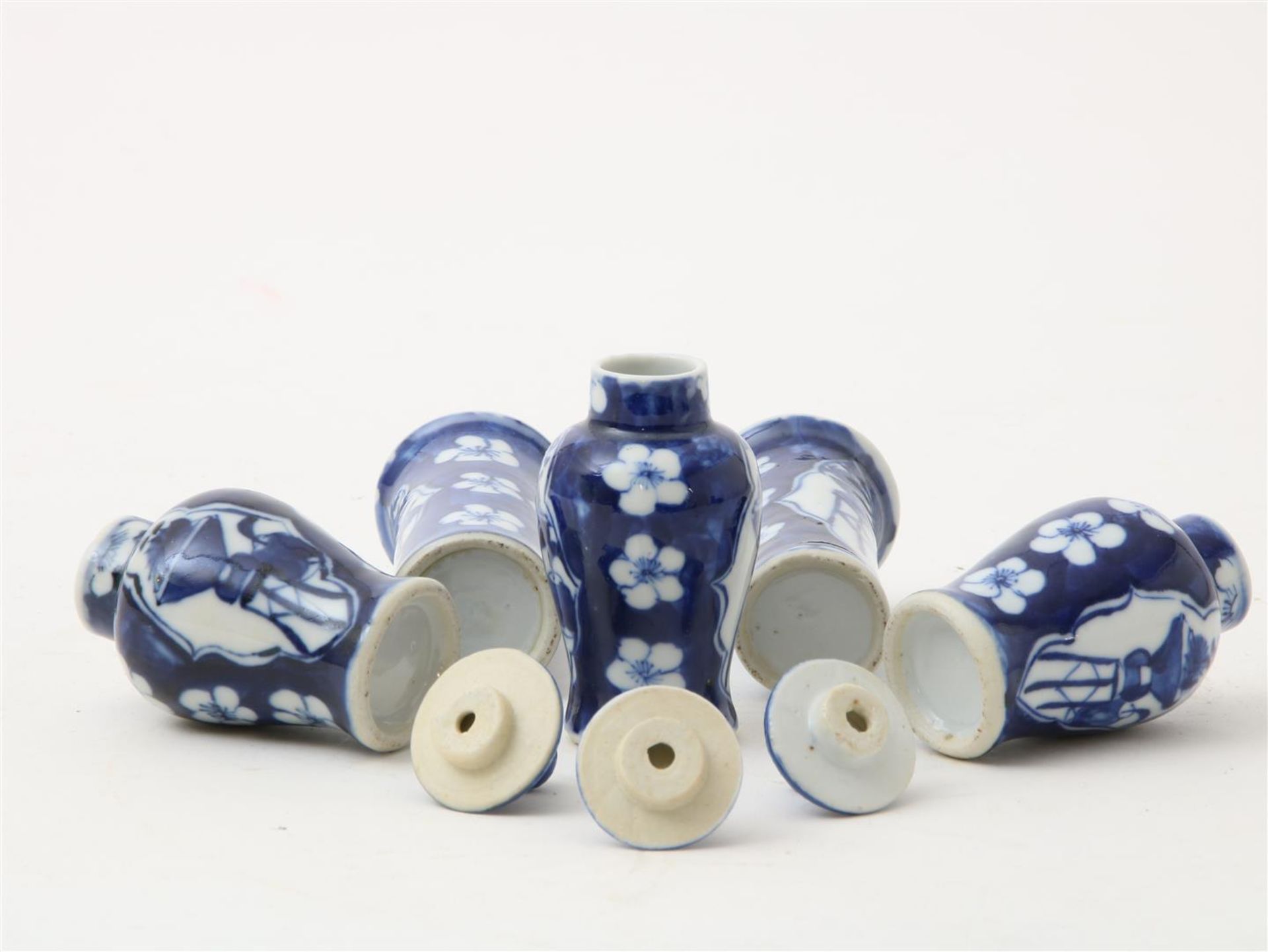 Porcelain miniature cupboard set, China 19th century  - Bild 4 aus 4