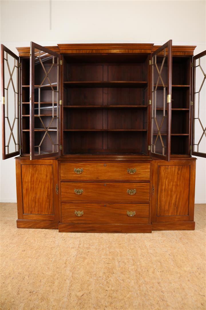 Mahogany Edwardian Breakfront bookcase with 4 window glass doors, 2 panel doors and 3 drawers, - Image 2 of 5