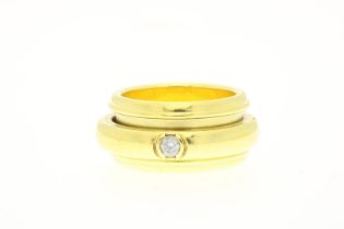 Yellow gold ring, Piaget, Possesion