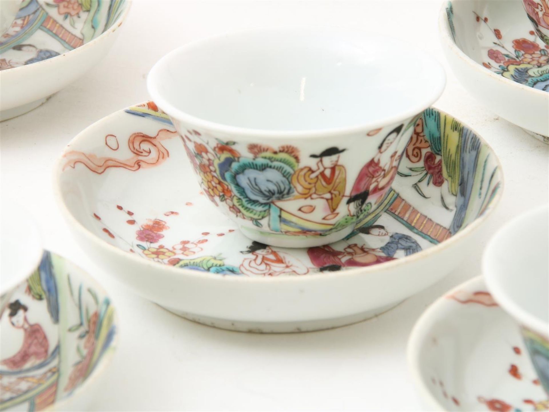 Chinese porcelain, cups and saucers, Famille Rose, 19th century - Bild 7 aus 11