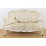 White lacquer Louis XV style sofa with carved crest and armrests, covered with damask, 110 x 163 x