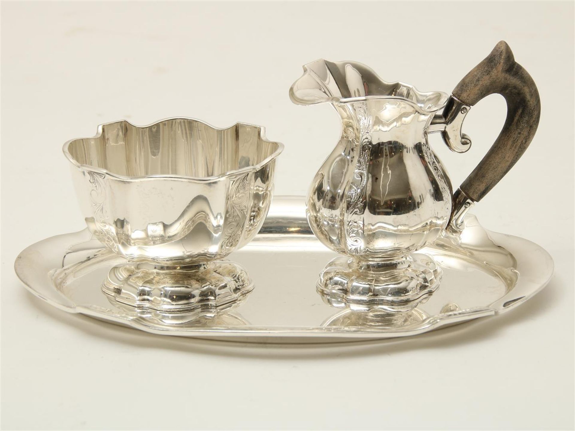 Silver cream set, grade 835/000, gross weight 280 grams.