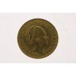 Gold tenner with image of Wilhelmina with updo hair, in an ermine cloak, looking to the right, 1933,