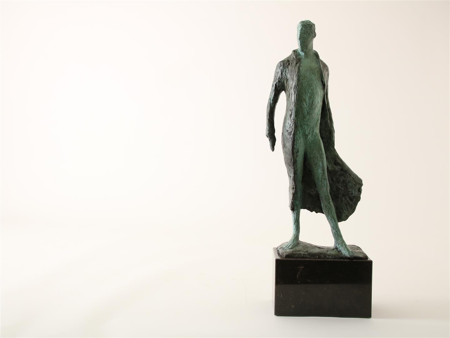 Saskia Pfaeltzer (1955-) 'The Watchman', bronze sculpture commissioned by International - Image 6 of 6